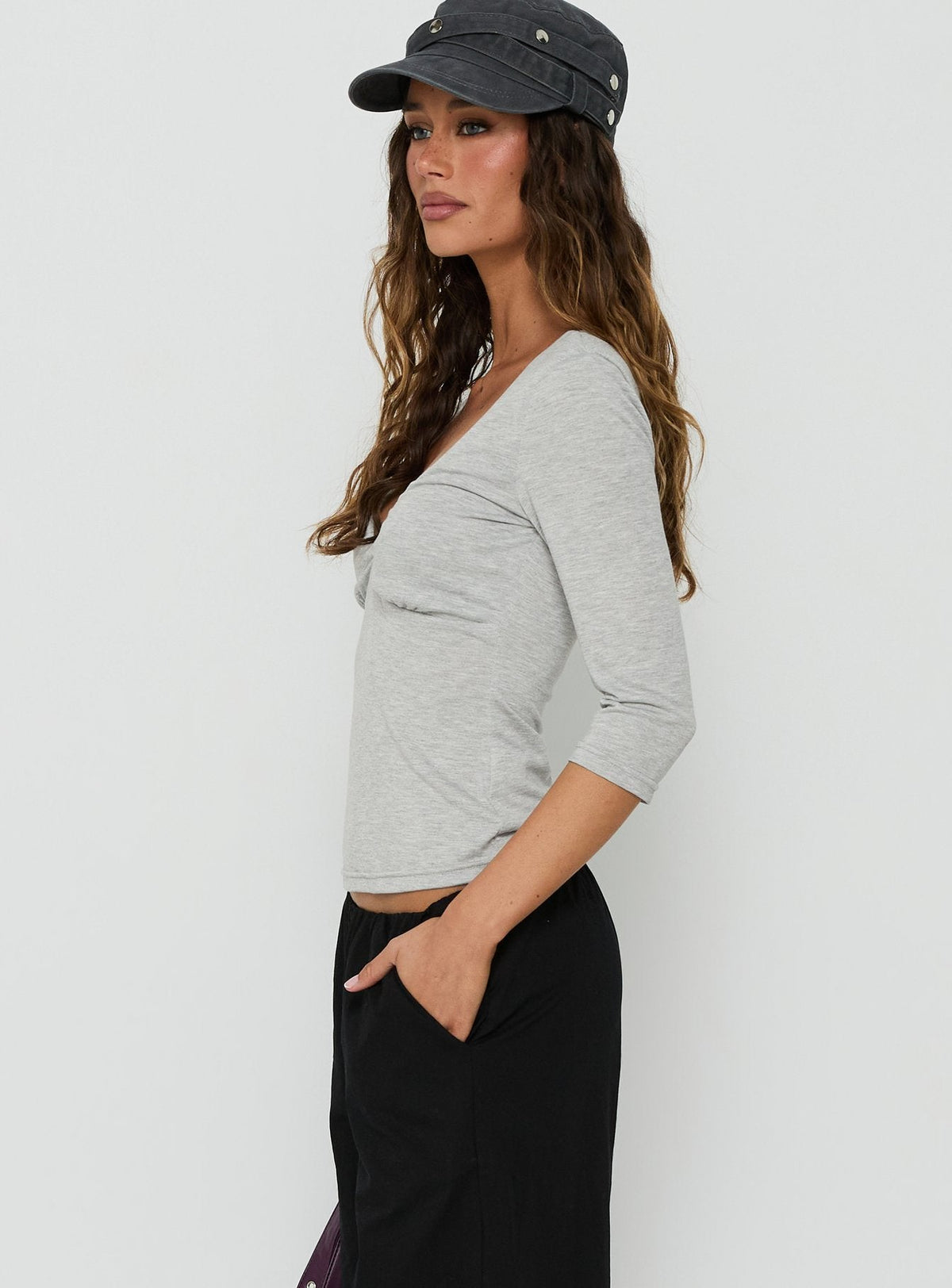 #NOVERA - Top Belén Gris Jaspeado con Cuello en V de Manga 3/4 -