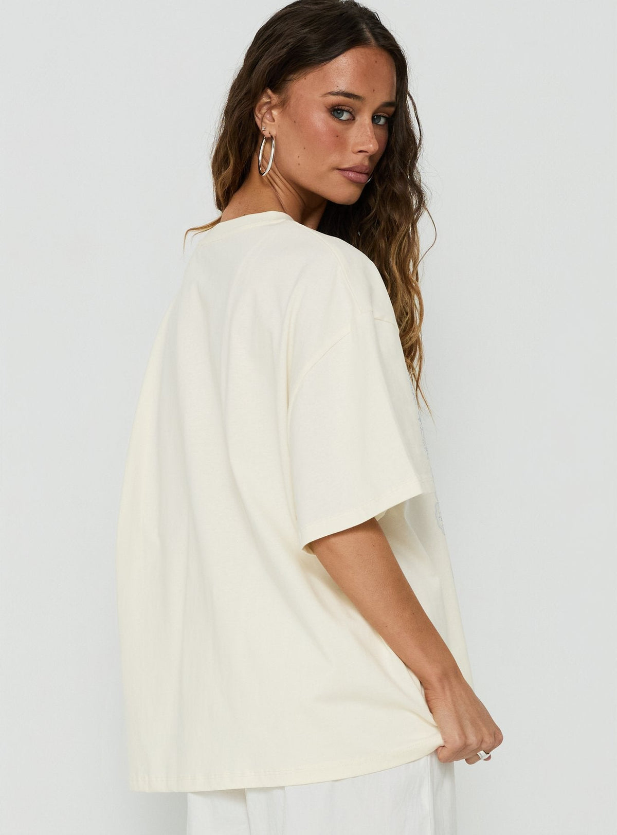 #NOVERA - Camiseta Violeta Crema Oversize Estampada -
