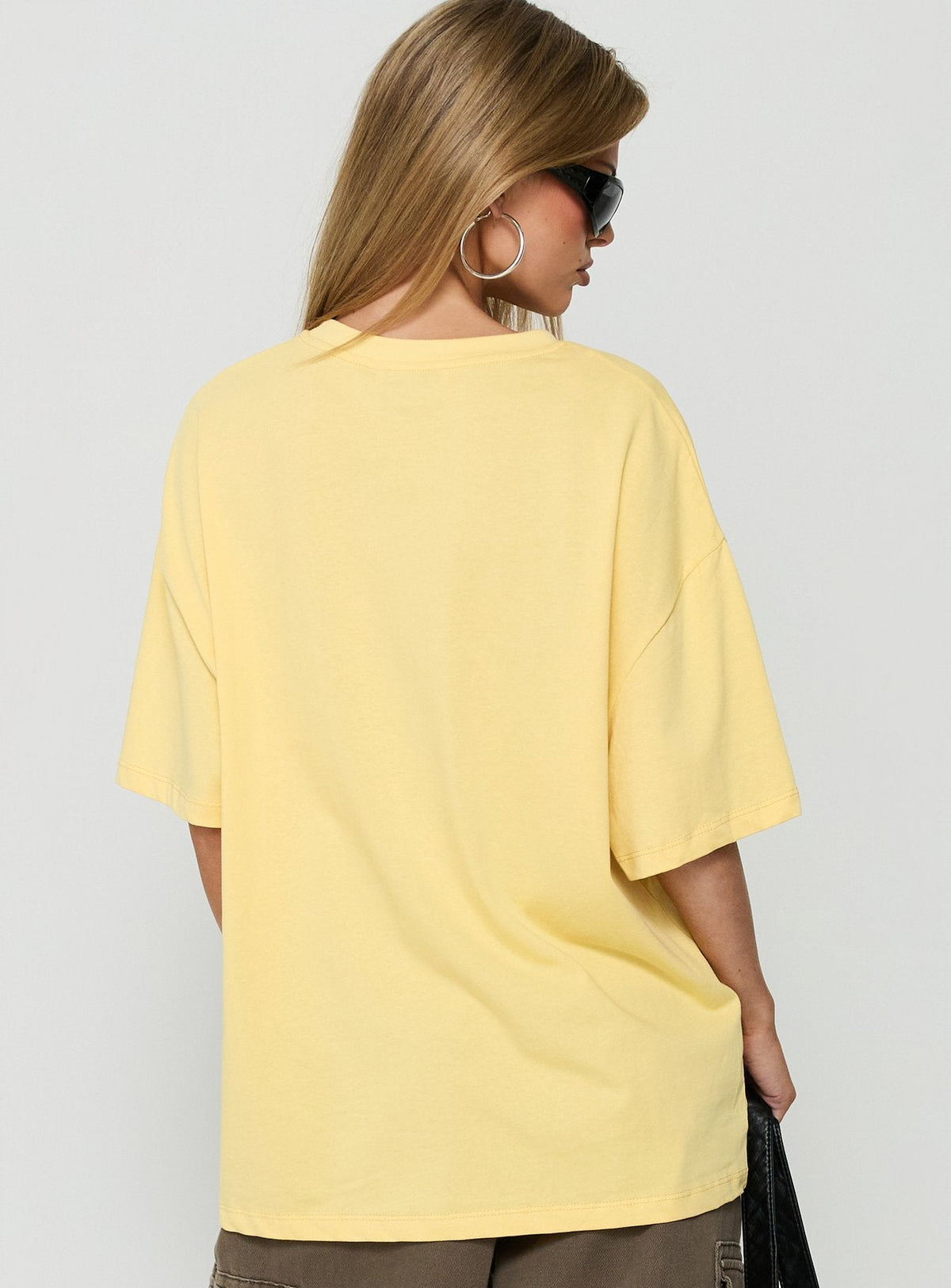 #NOVERA - Camiseta Zulema Amarilla Lavada Oversize Estampada -