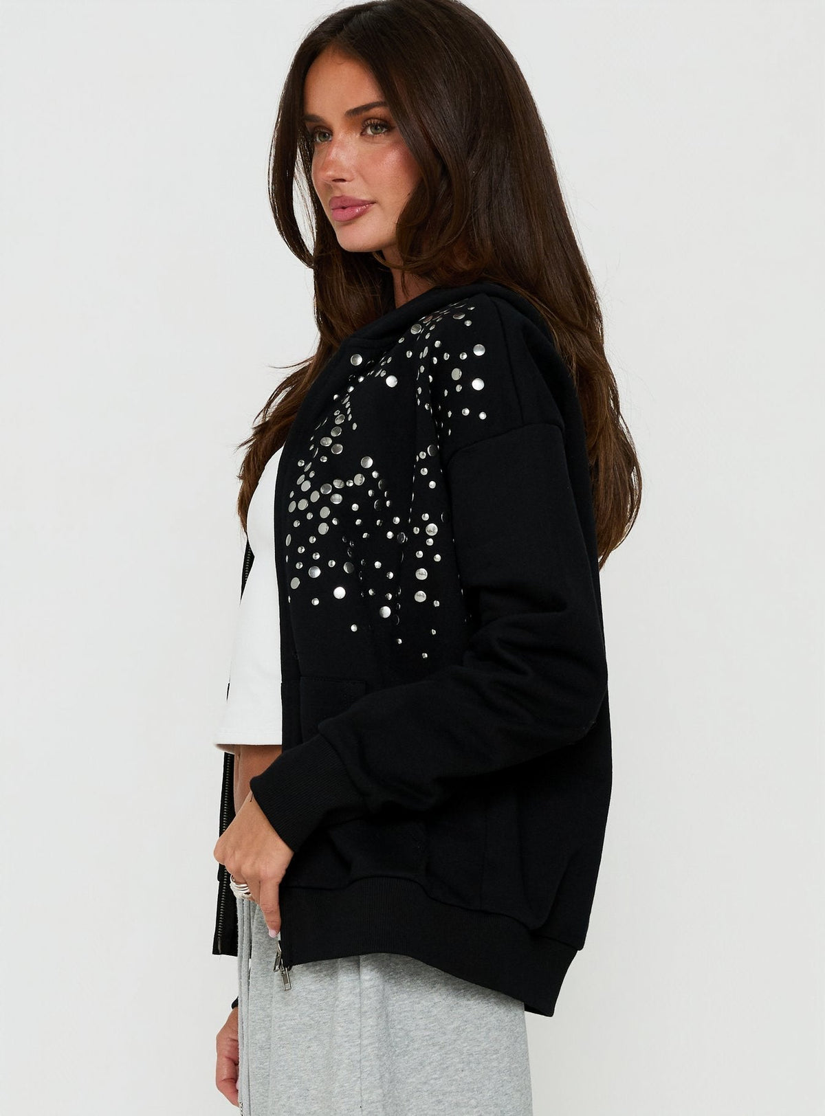 #NOVERA - Sudadera con Capucha Jávea Negra con Tachuelas Oversize -
