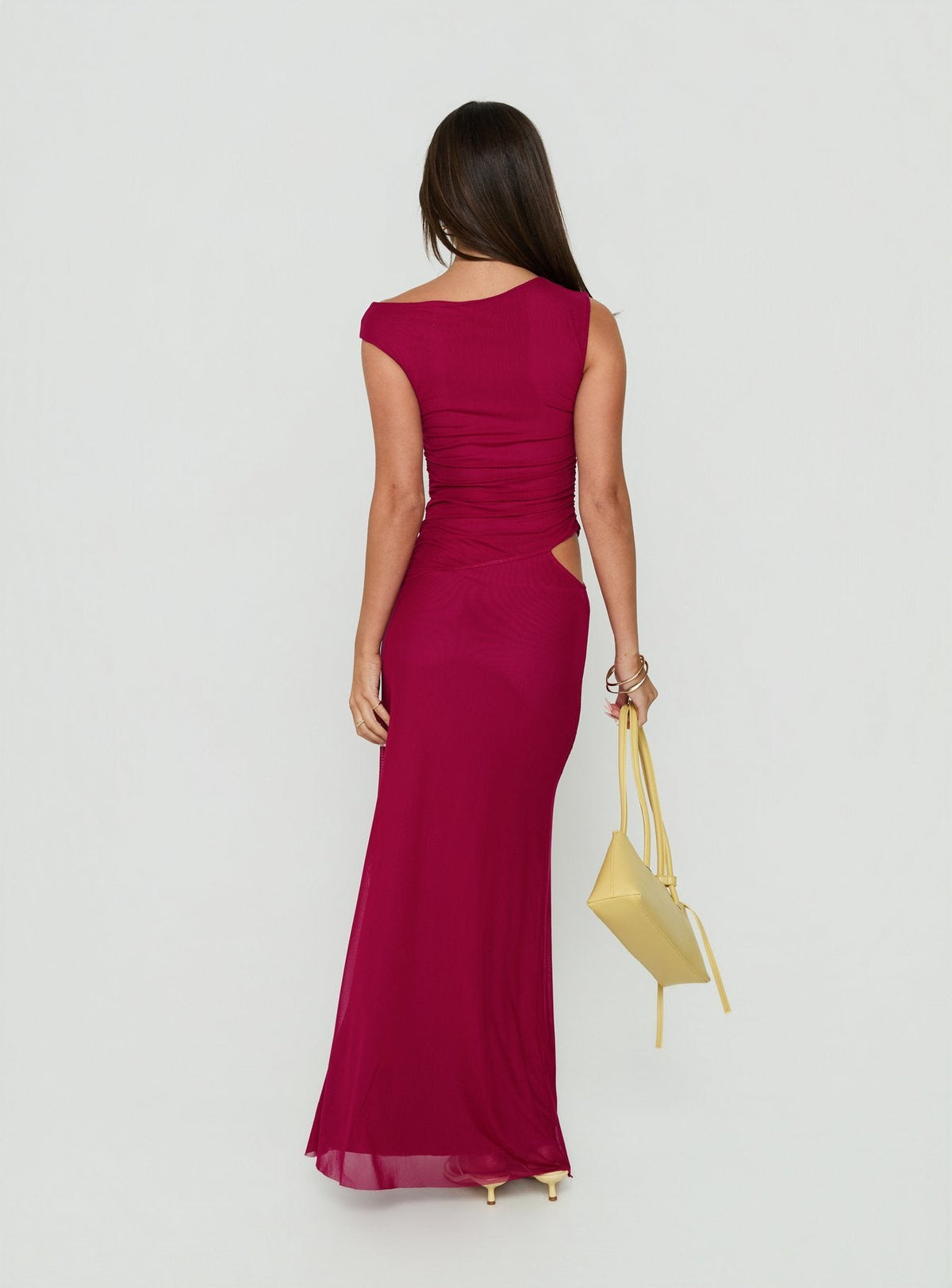 #NOVERA - Vestido Largo Krystyna Frambuesa con Hombros Descubiertos Fruncido -