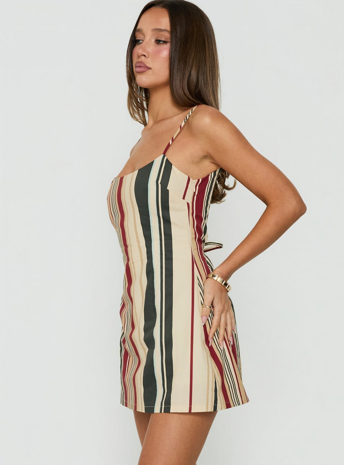 #NOVERA - Mono Corto Yumiko Multicolor de Rayas de Escote Redondo -