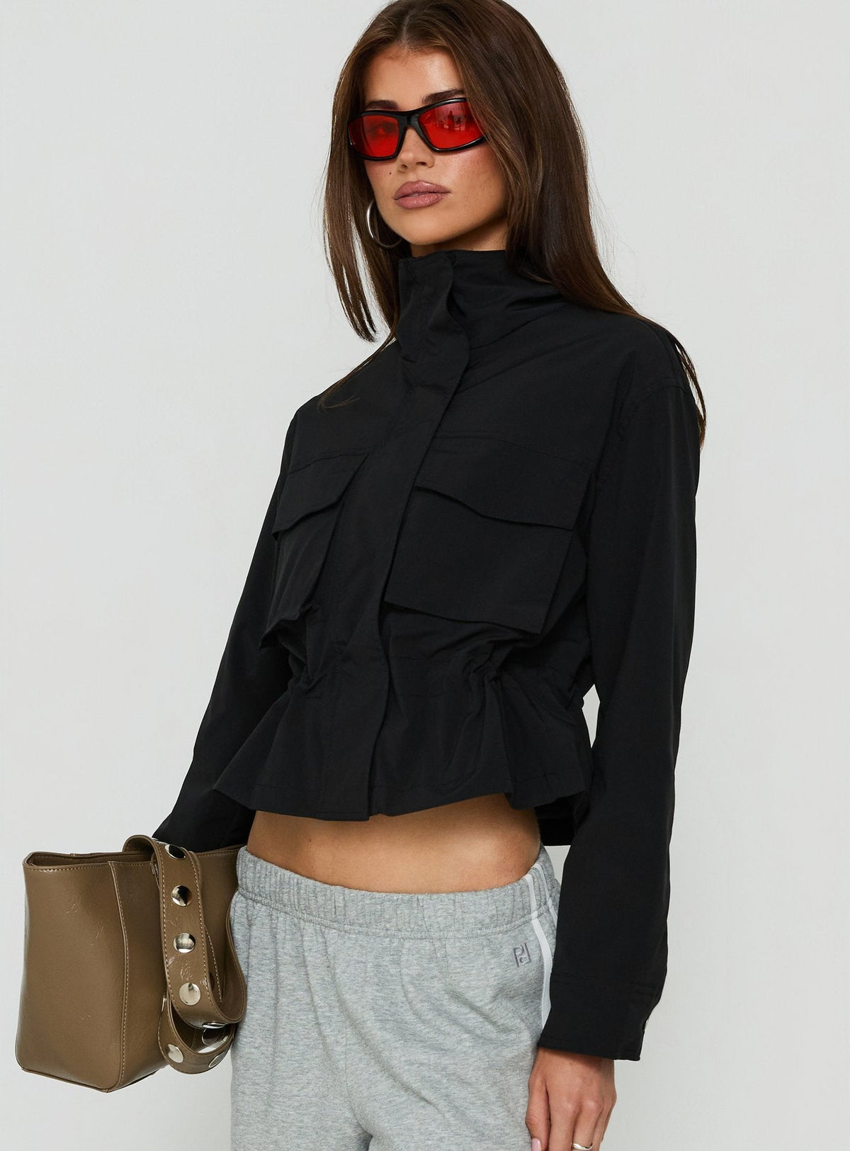 #NOVERA - Chaqueta Annisa Negra de Cuello Alto -