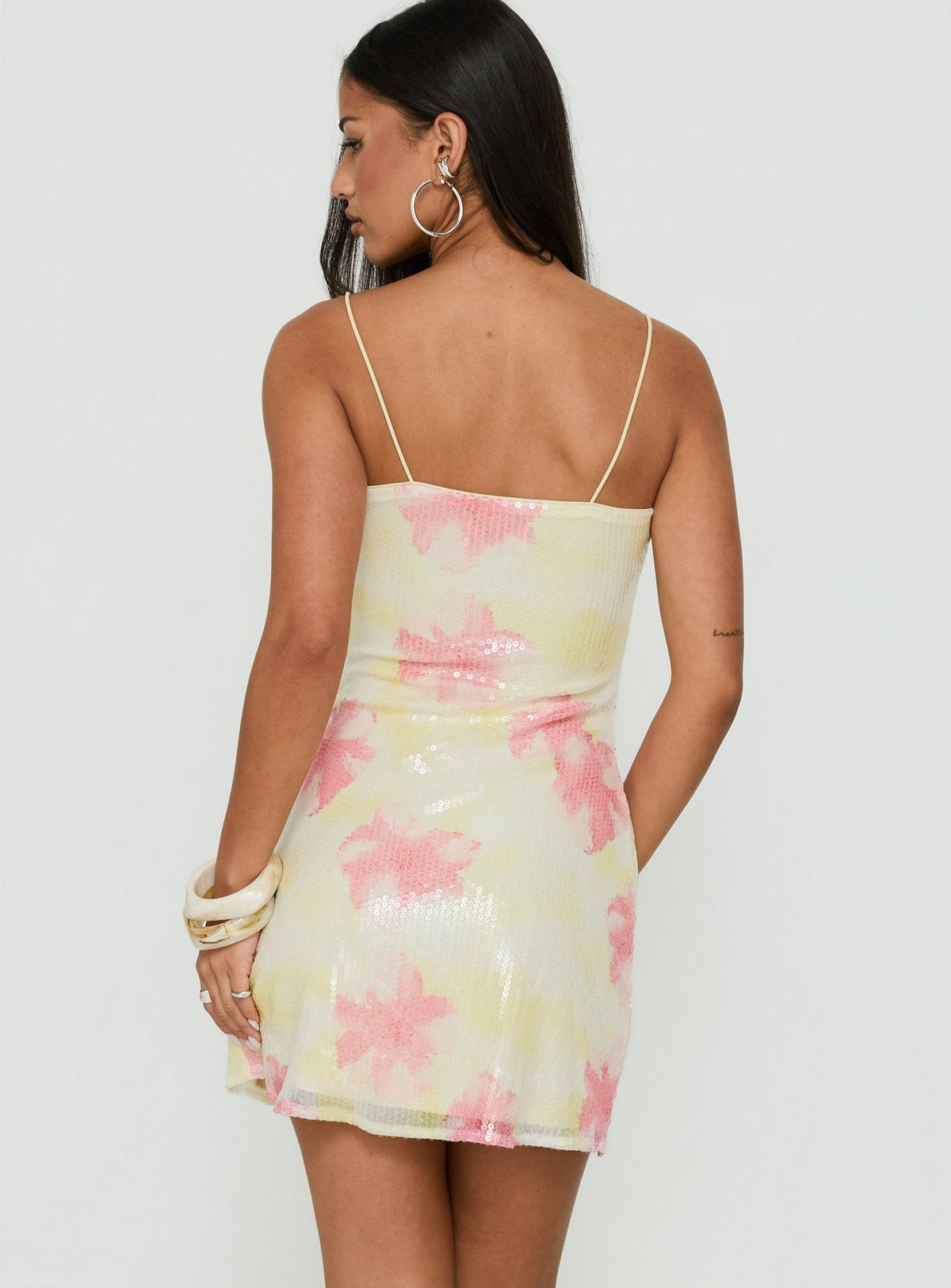 #NOVERA - Vestido Mini Nikai de Lentejuelas de Flores Estampada -