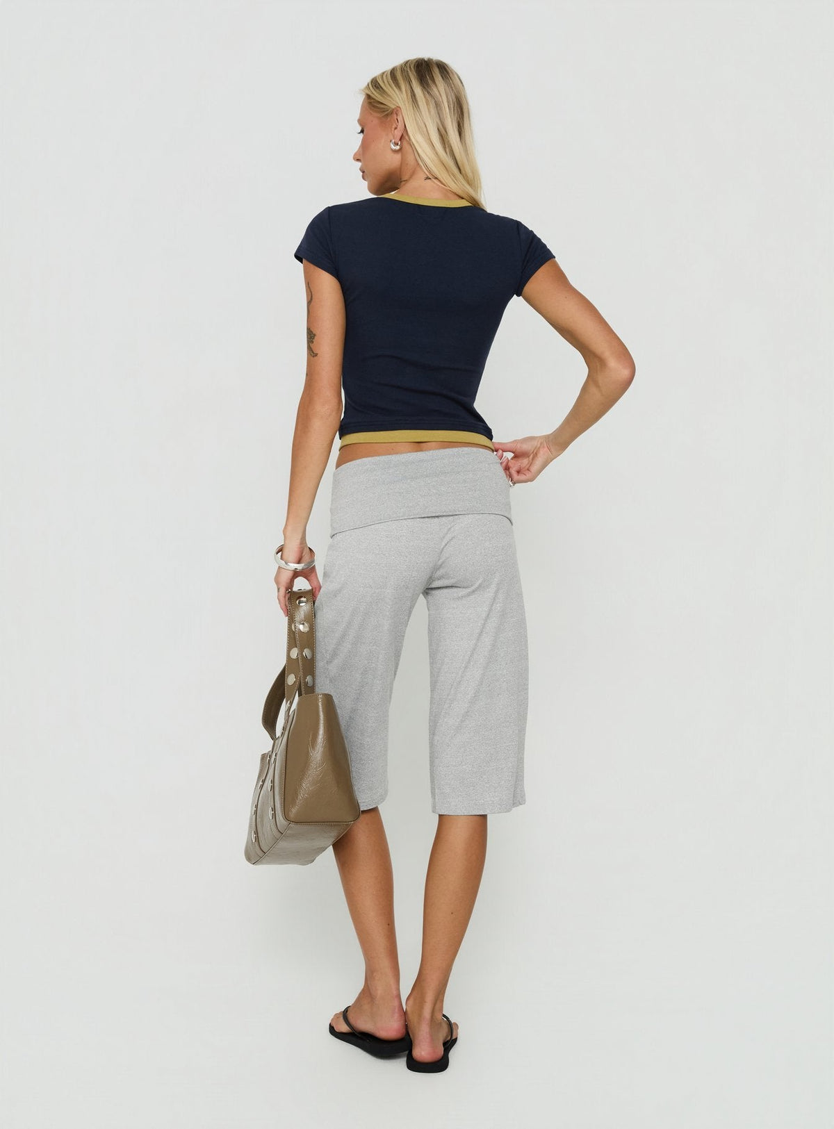 #NOVERA - Pantalón Capri Laroy Gris Jaspeado -
