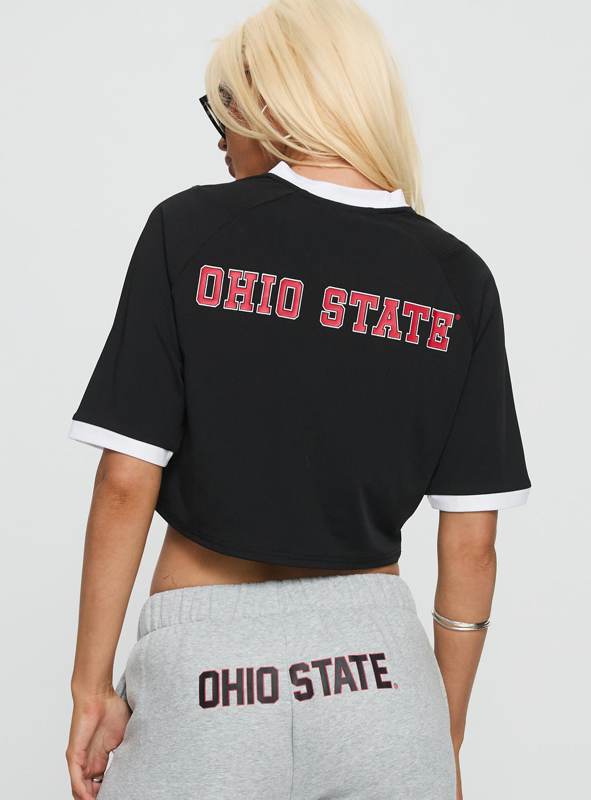 #NOVERA - Camiseta Trujillo Negra Crop -