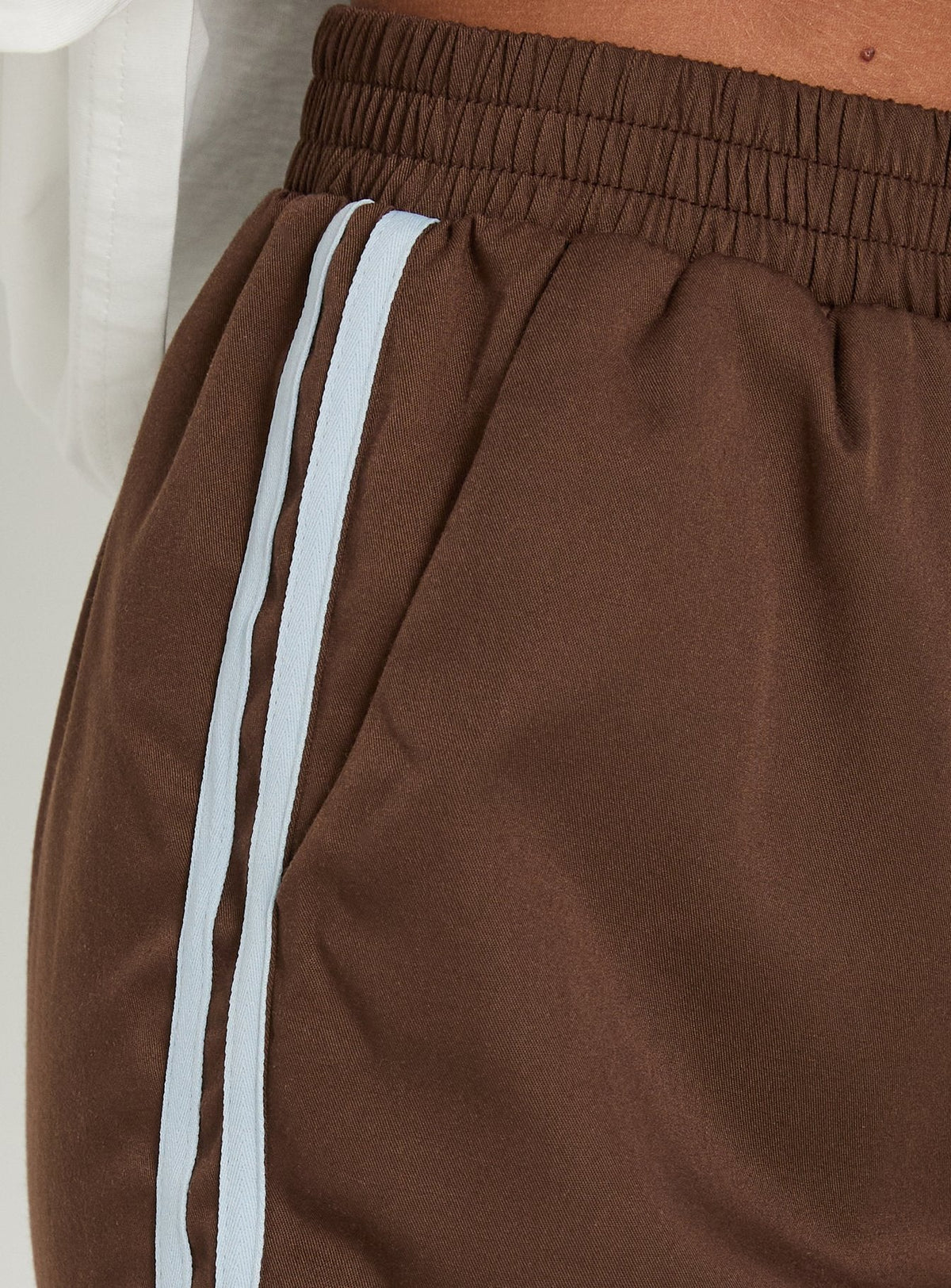#NOVERA - Pantalón de Chándal Asturias Marrón y Azul -
