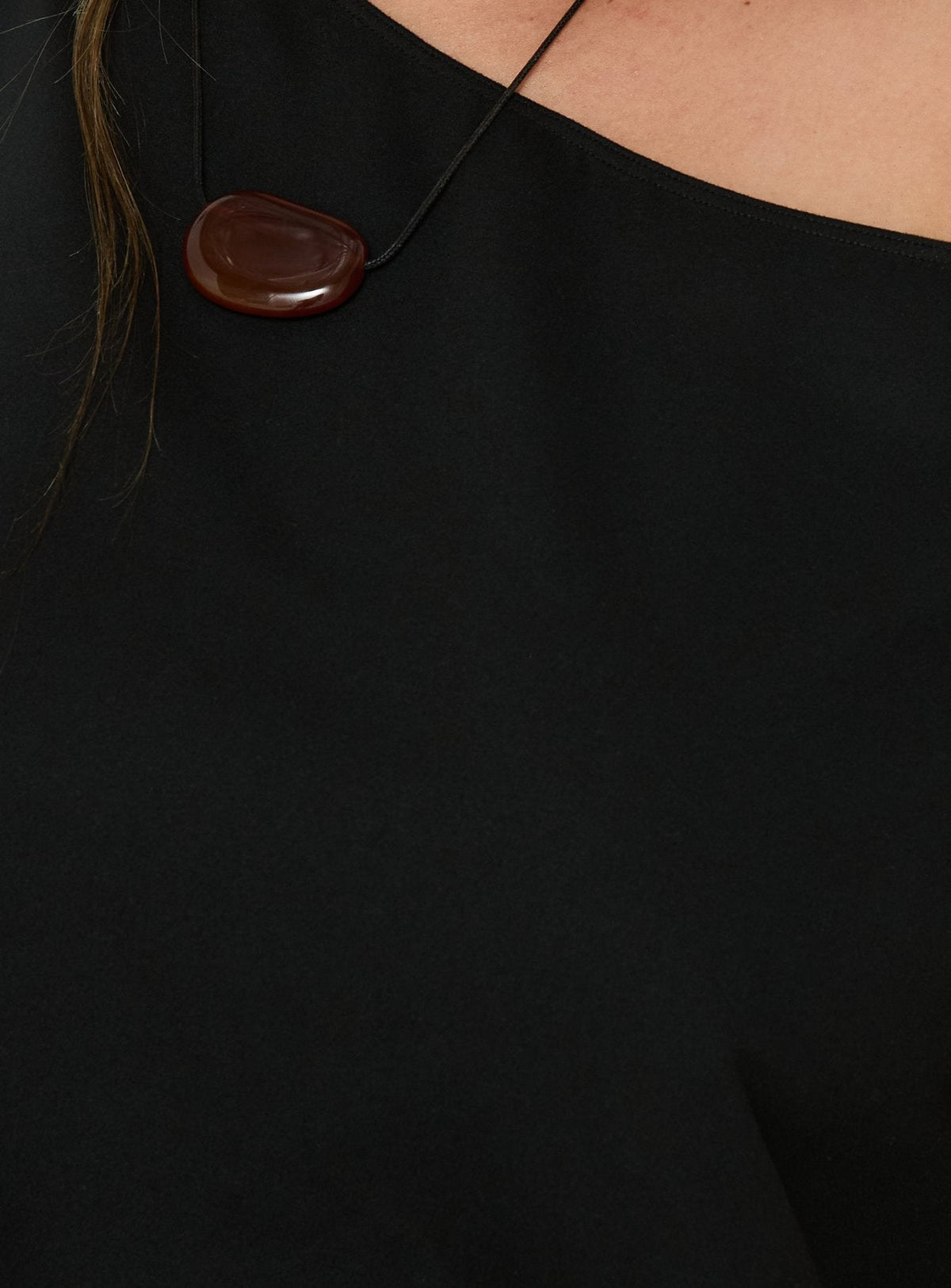 #NOVERA - Vestido Mini Ellah Negro Asimétrico Talla Grande -
