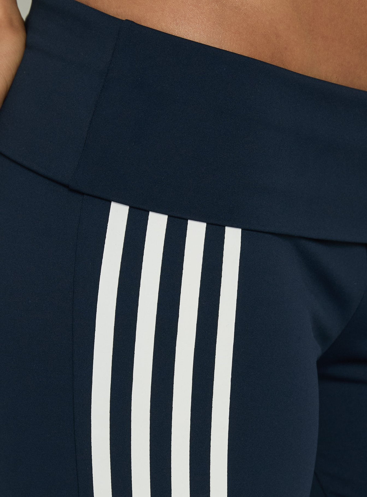 #NOVERA - Pantalón Zoe Azul Marino de Rayas de Pierna Recta -