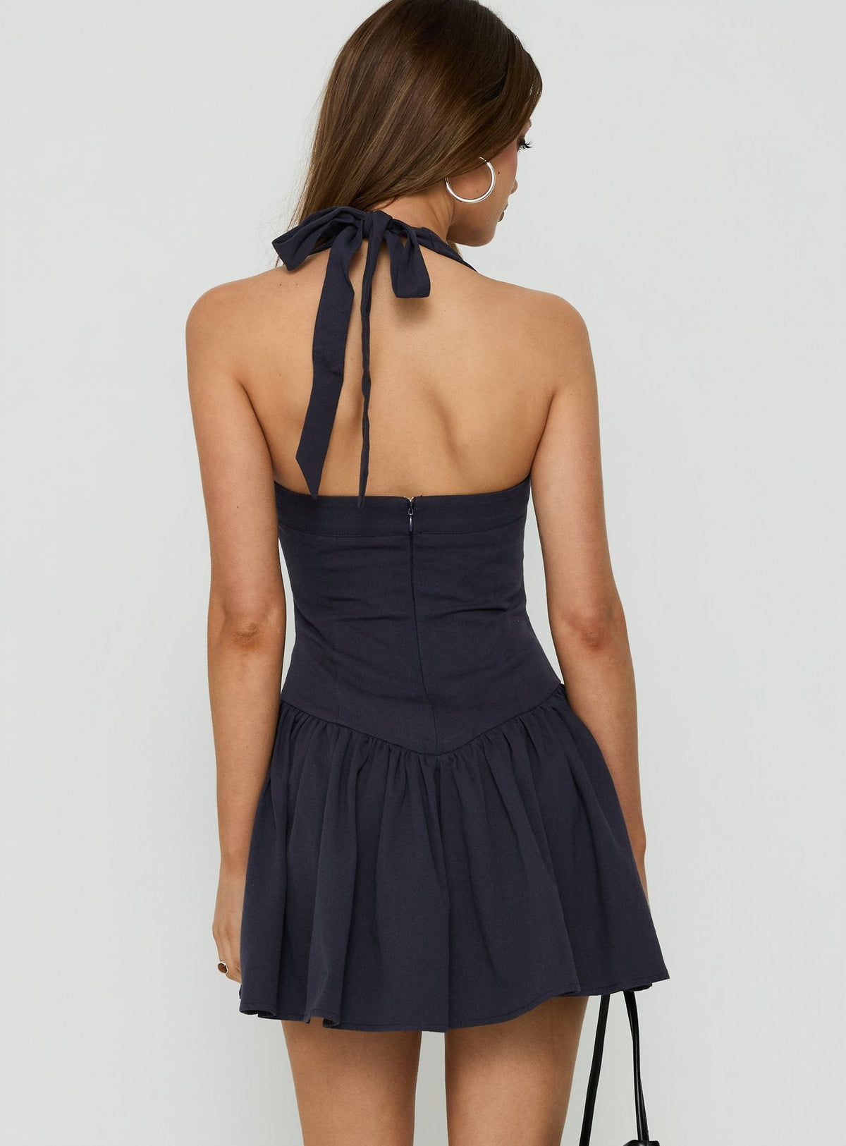 #NOVERA - Vestido Mini Esatora Azul Marino Halter Acampanado -