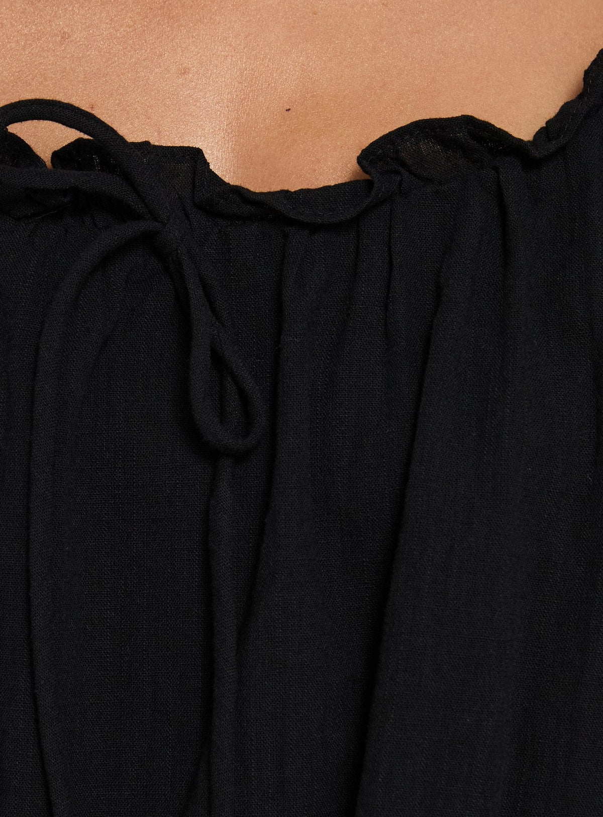 #NOVERA - Vestido Mini Real Negro de Volantes Babydoll -