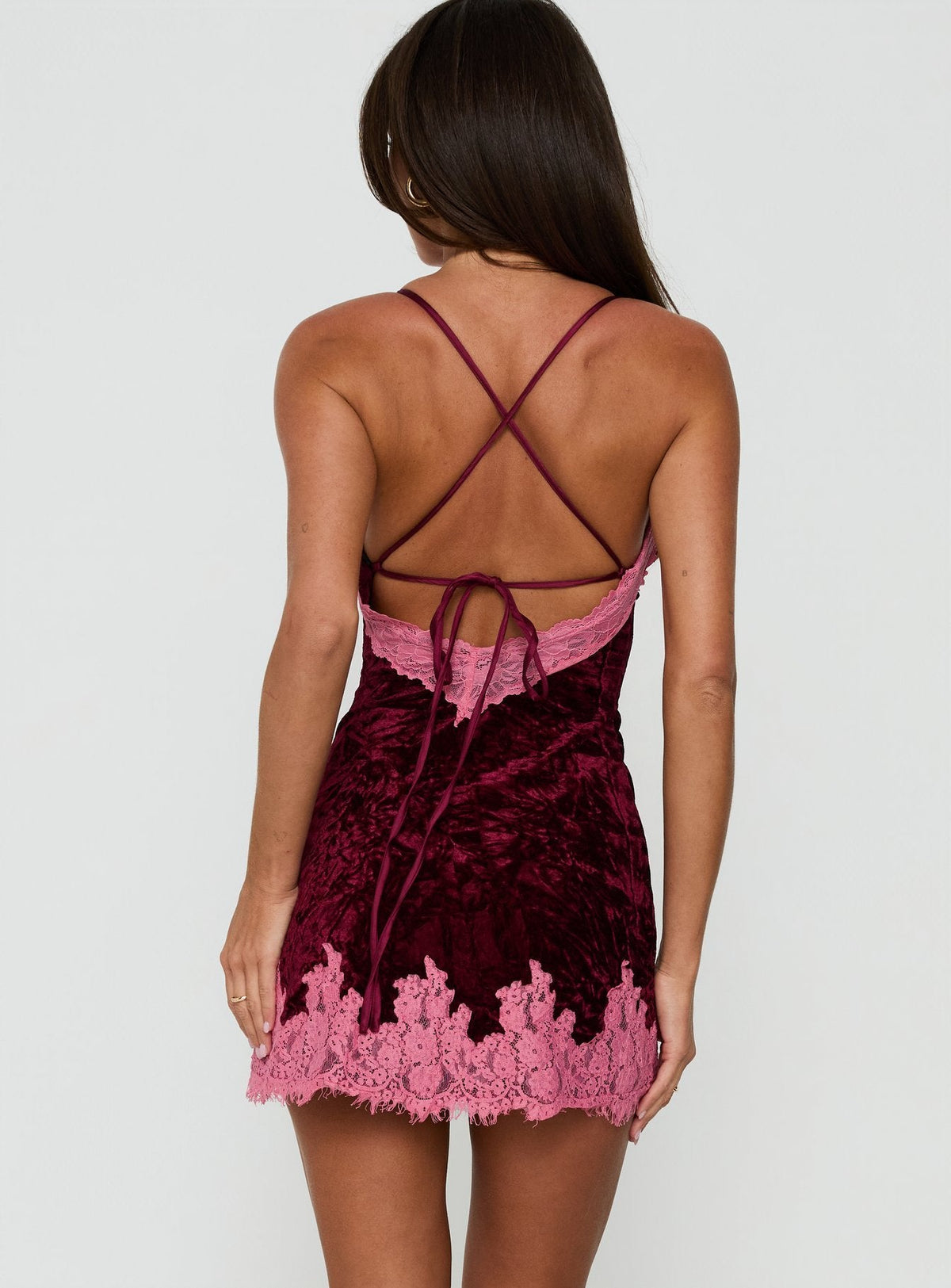 #NOVERA - Vestido Mini Macarena Ciruela y Rosa de Terciopelo de Encaje -