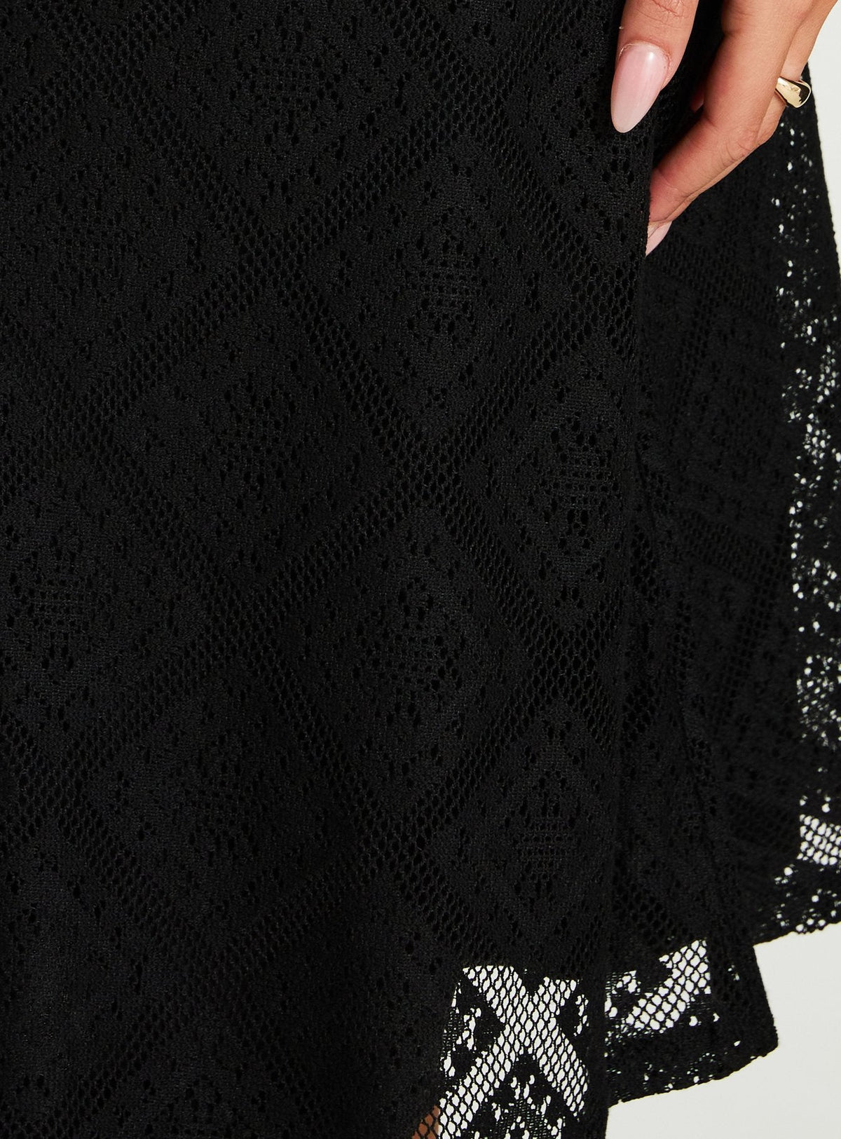 #NOVERA - Falda Midi Laicey Negra de Encaje -