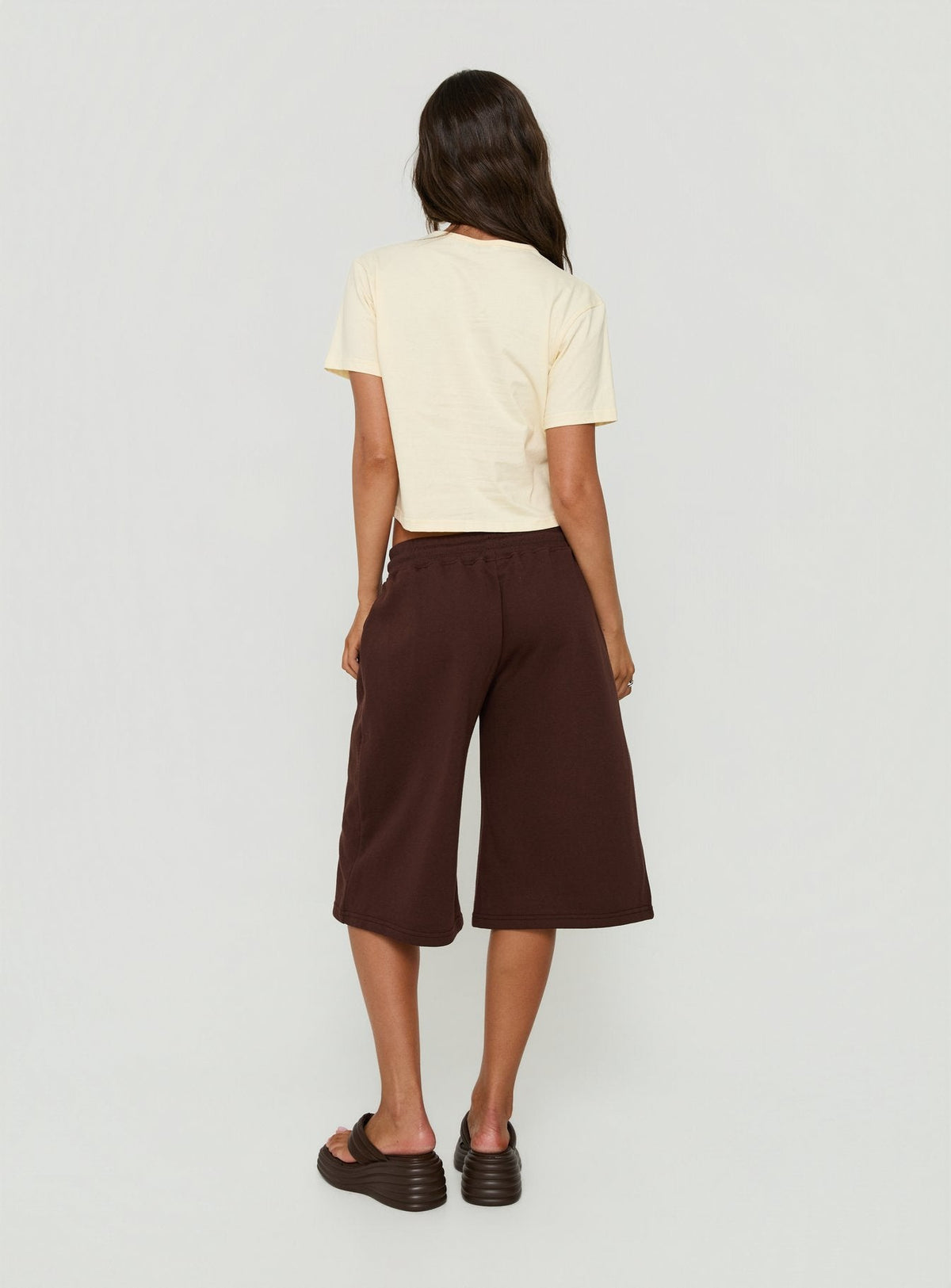#NOVERA - Shorts Nikko Marrón Largos Polar -