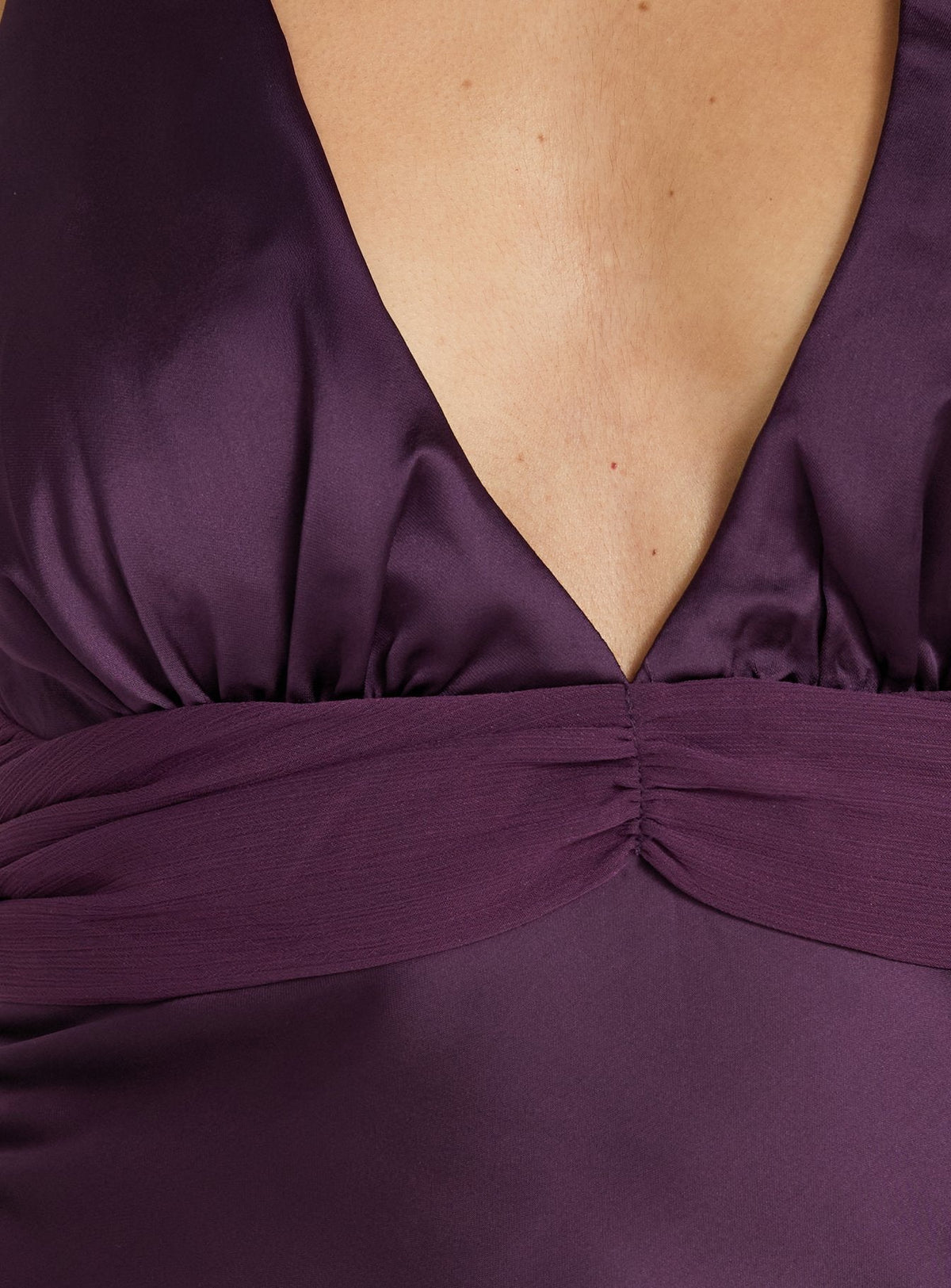#NOVERA - Vestido Mini Odyssa Morado Halter -