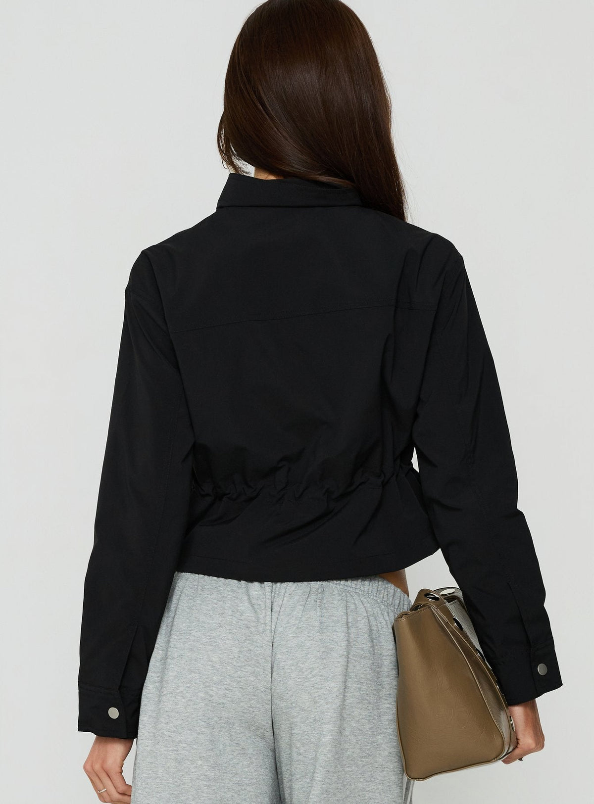 #NOVERA - Chaqueta Annisa Negra de Cuello Alto -