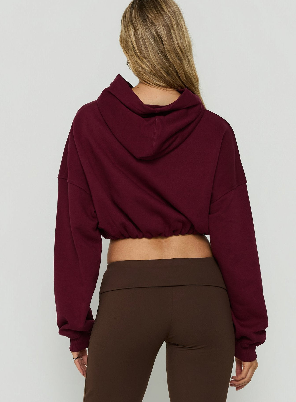#NOVERA - Sudadera con Capucha Mayse Cereza Crop -