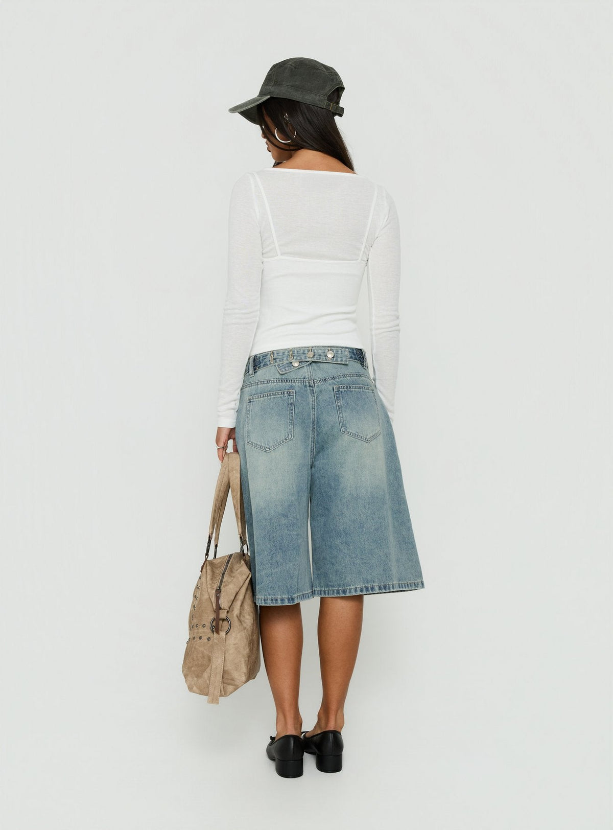 #NOVERA - Shorts Vaqueros Flor Azul Vintage Medio Lavado de Tiro Bajo -