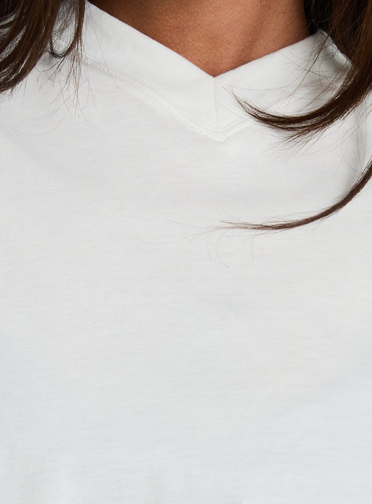 #NOVERA - Top Luna Blanco de Manga Larga con Cuello en V -