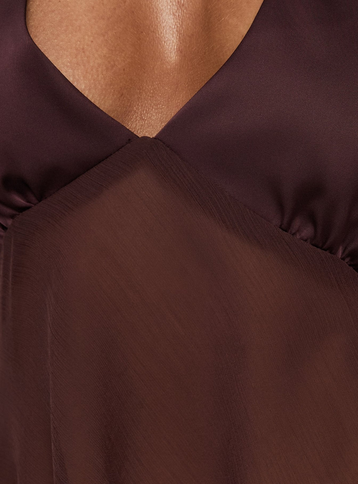 #NOVERA - Top Ladylike Marrón Halter -