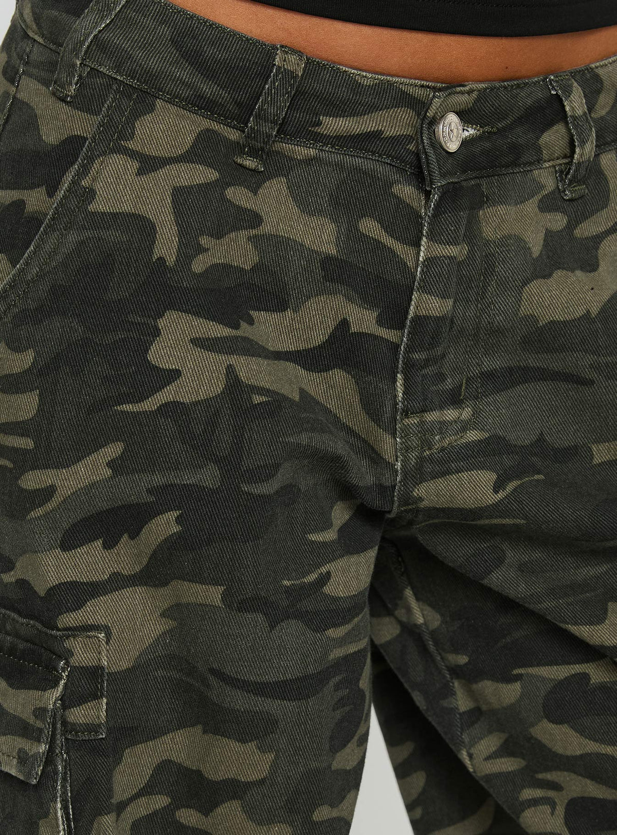 #NOVERA - Shorts Hudsen Camuflaje Largos Cargo II -