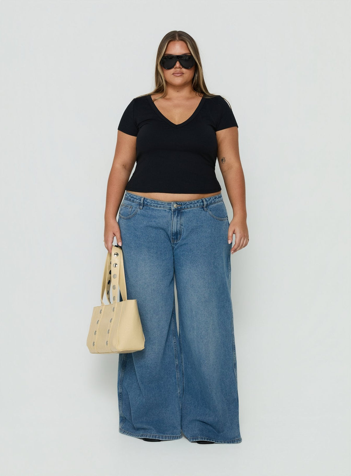 #NOVERA - Top Define Negro de Manga Corta Talla Grande -