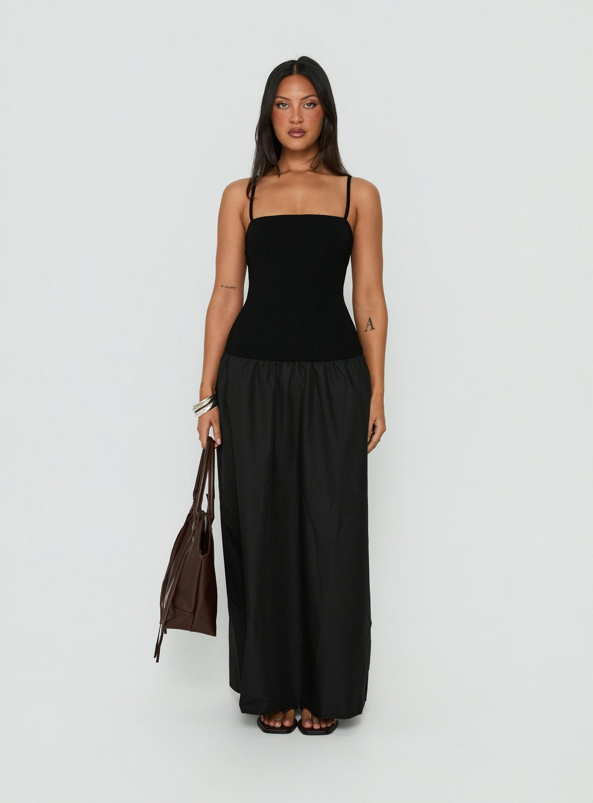 #NOVERA - Vestido Largo Erroll Negro de Punto -