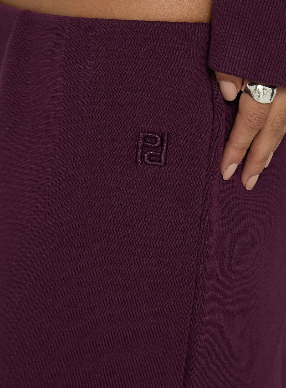 #NOVERA - Pantalón Kaeya Ciruela Polar de Pierna Ancha -