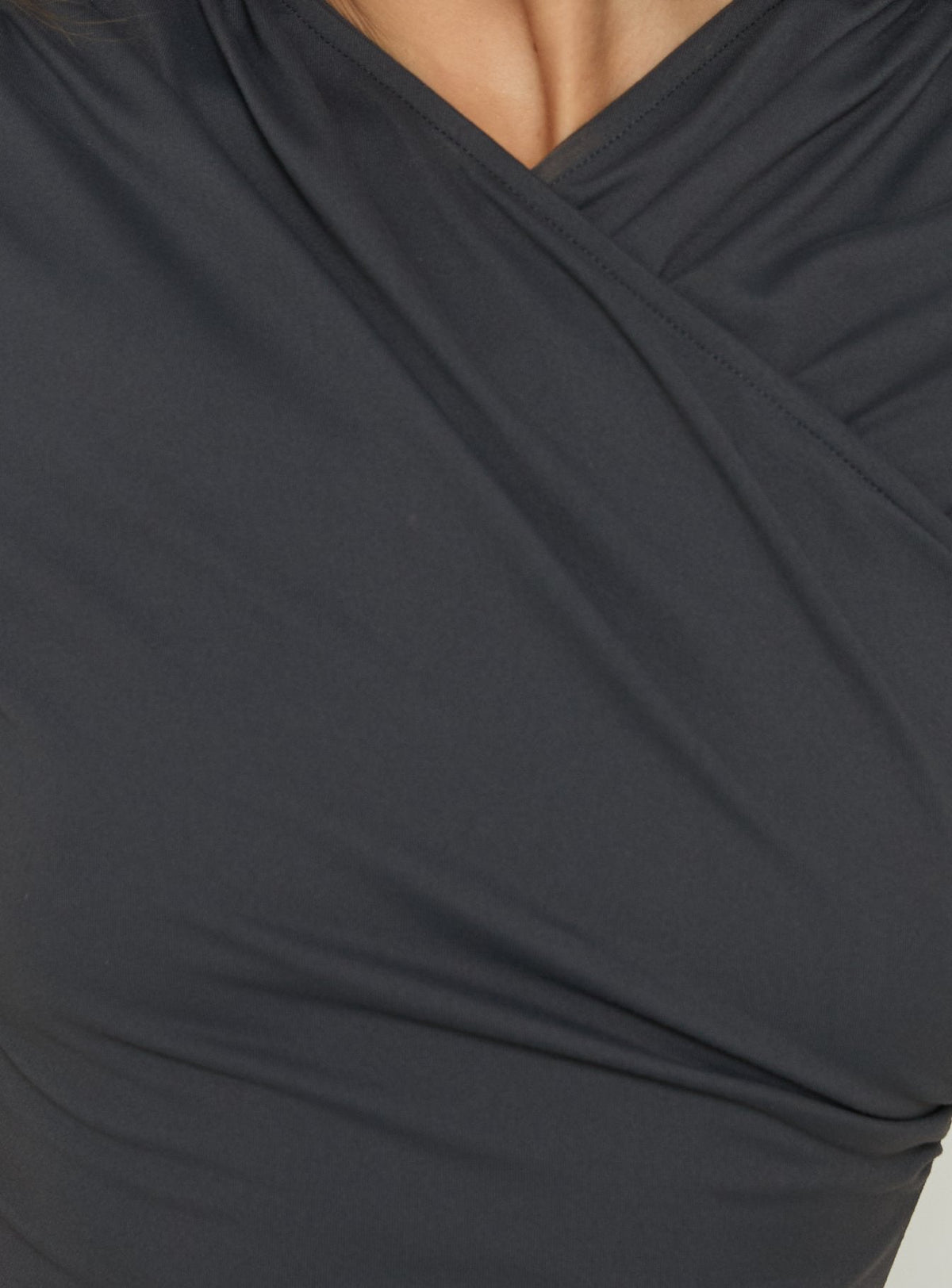#NOVERA - Vestido Mini Define Pizarra de Manga Corta -