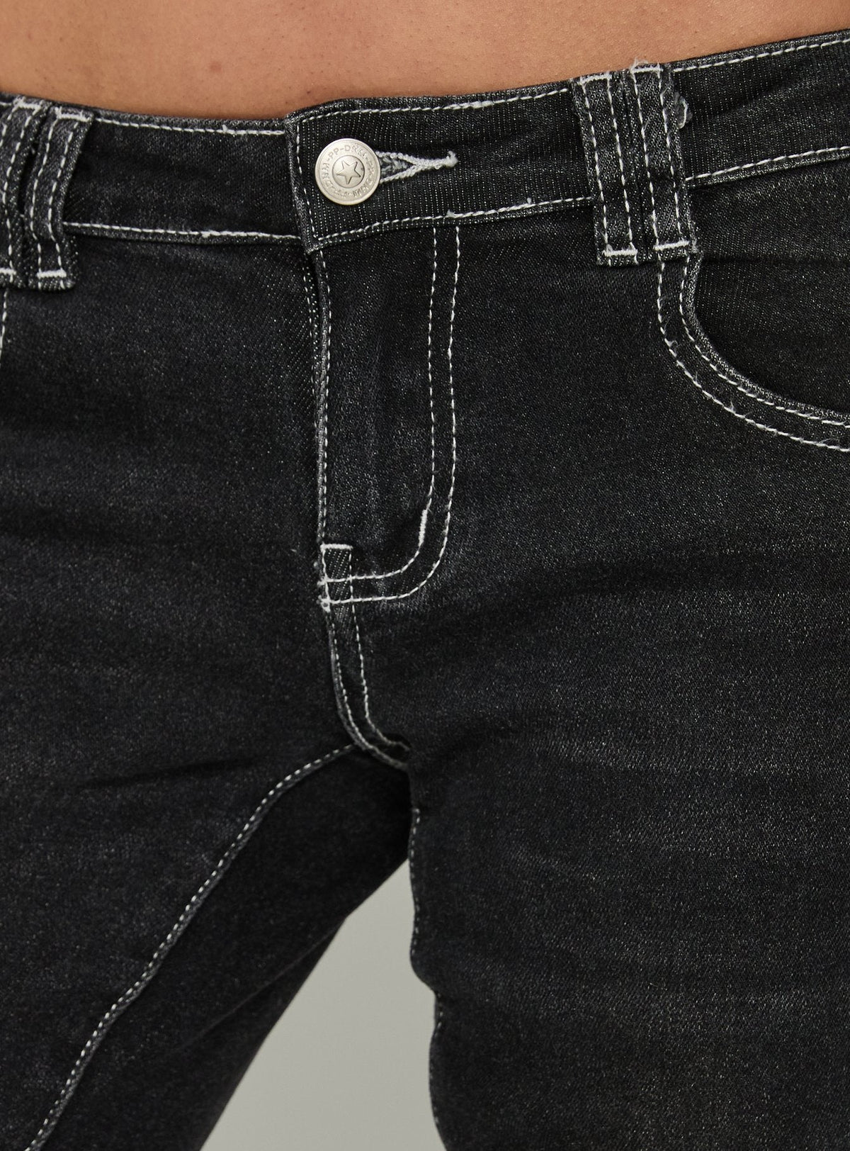 #NOVERA - Vaqueros Clynee Negros Vintage de Tiro Bajo Bootcut -