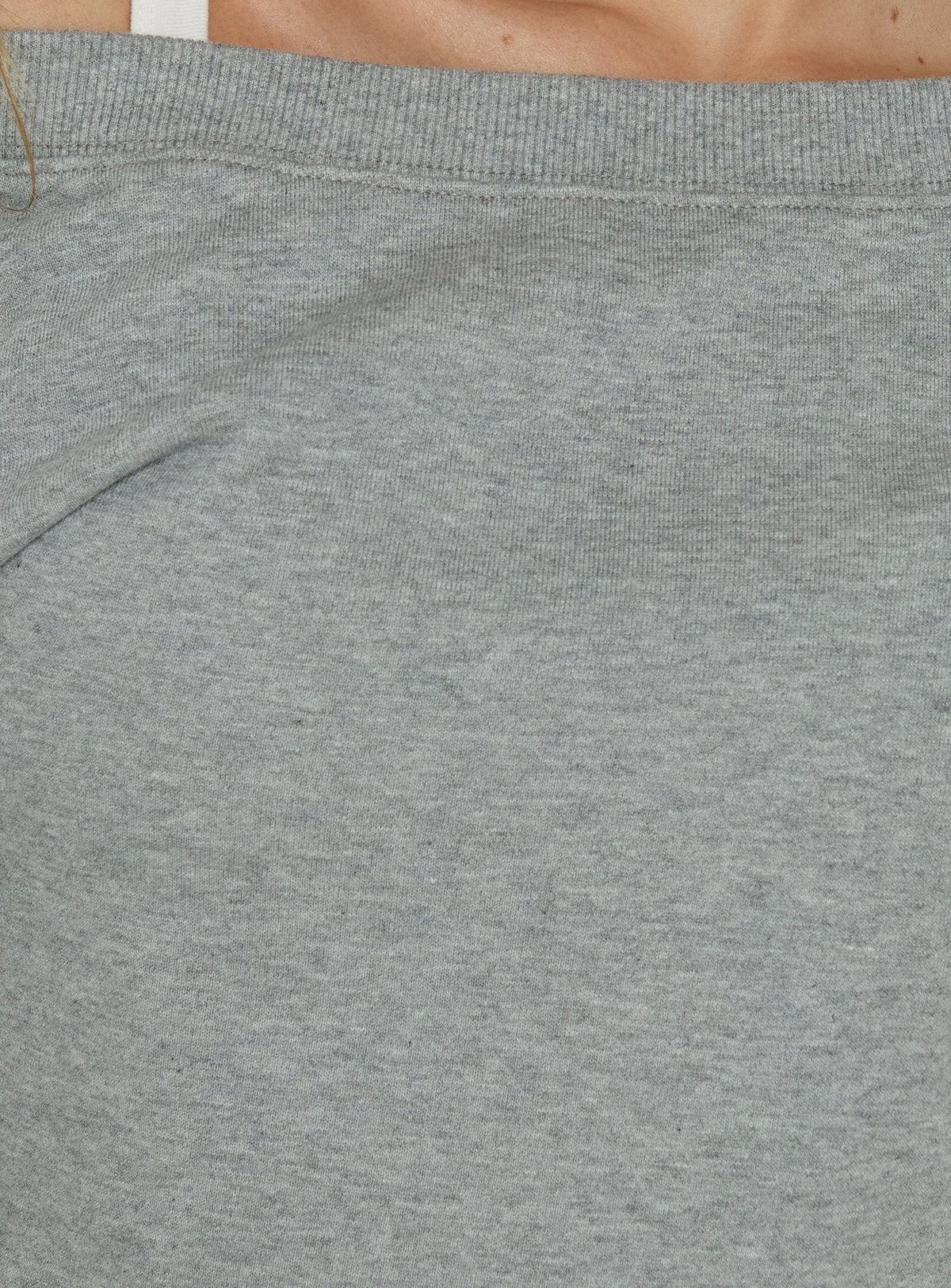 #NOVERA - Jersey Adela Gris Oscuro Jaspeado con Hombros Descubiertos -