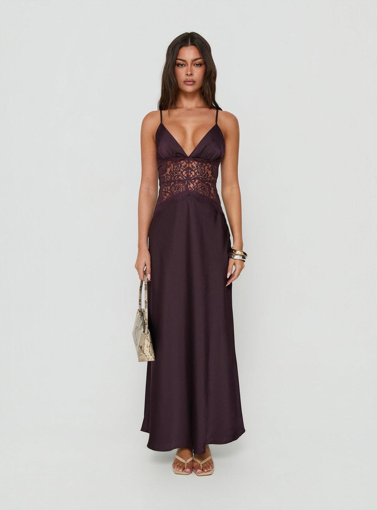 #NOVERA - Vestido Largo Klairee Ciruela Halter de Encaje -