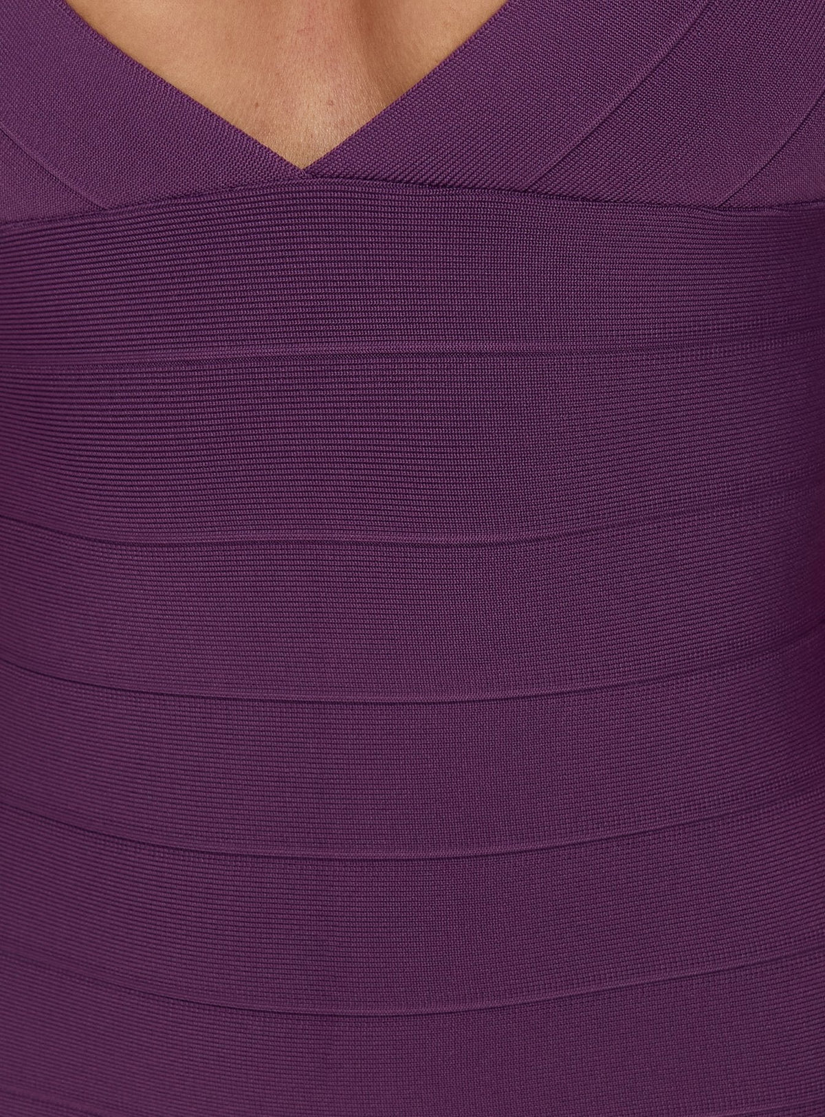 #NOVERA - Vestido Mini Lucinnda Morado de Escote Profundo Bandage -