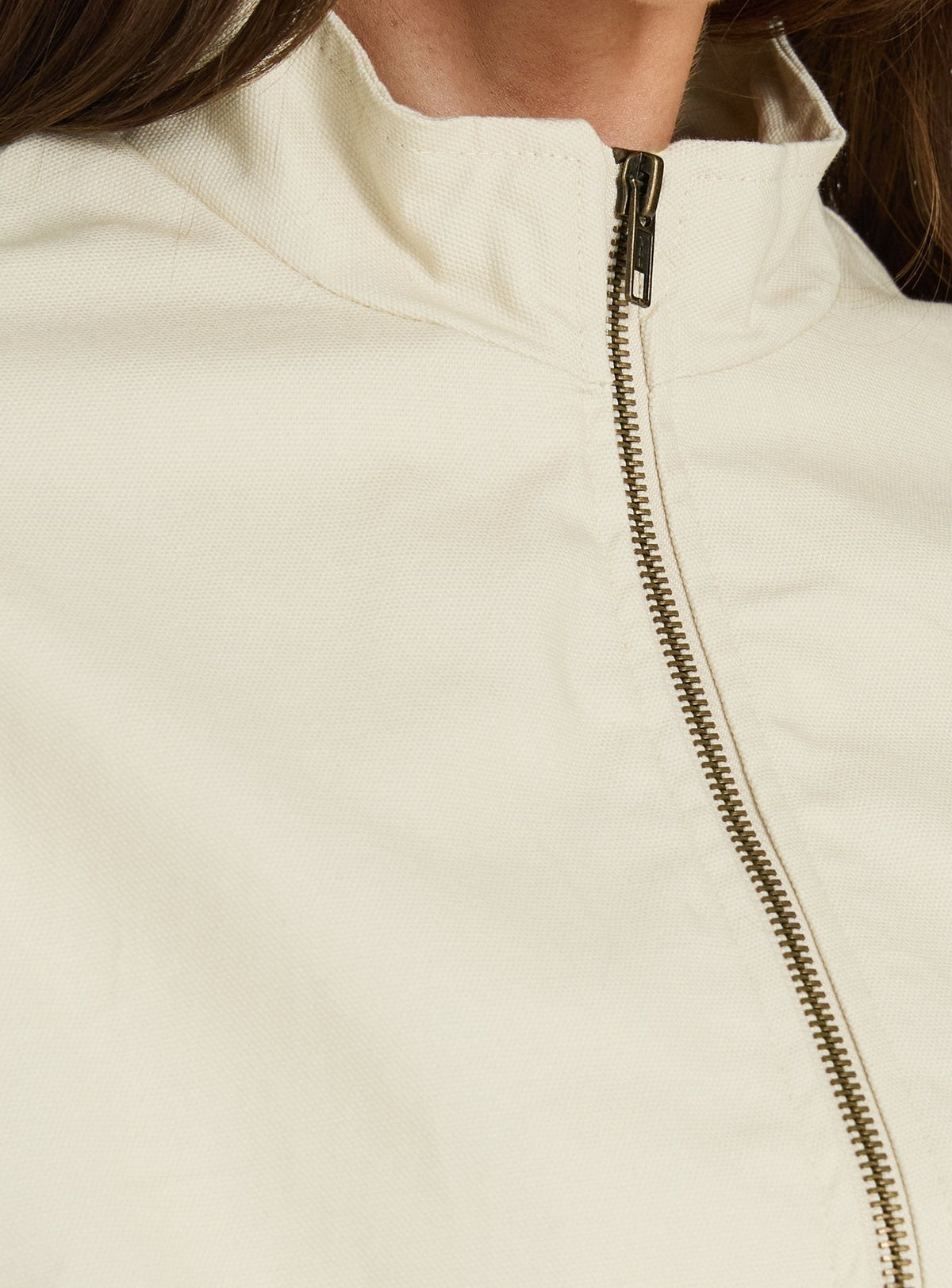 #NOVERA - Chaqueta Bomber Chayden Crema Crop -