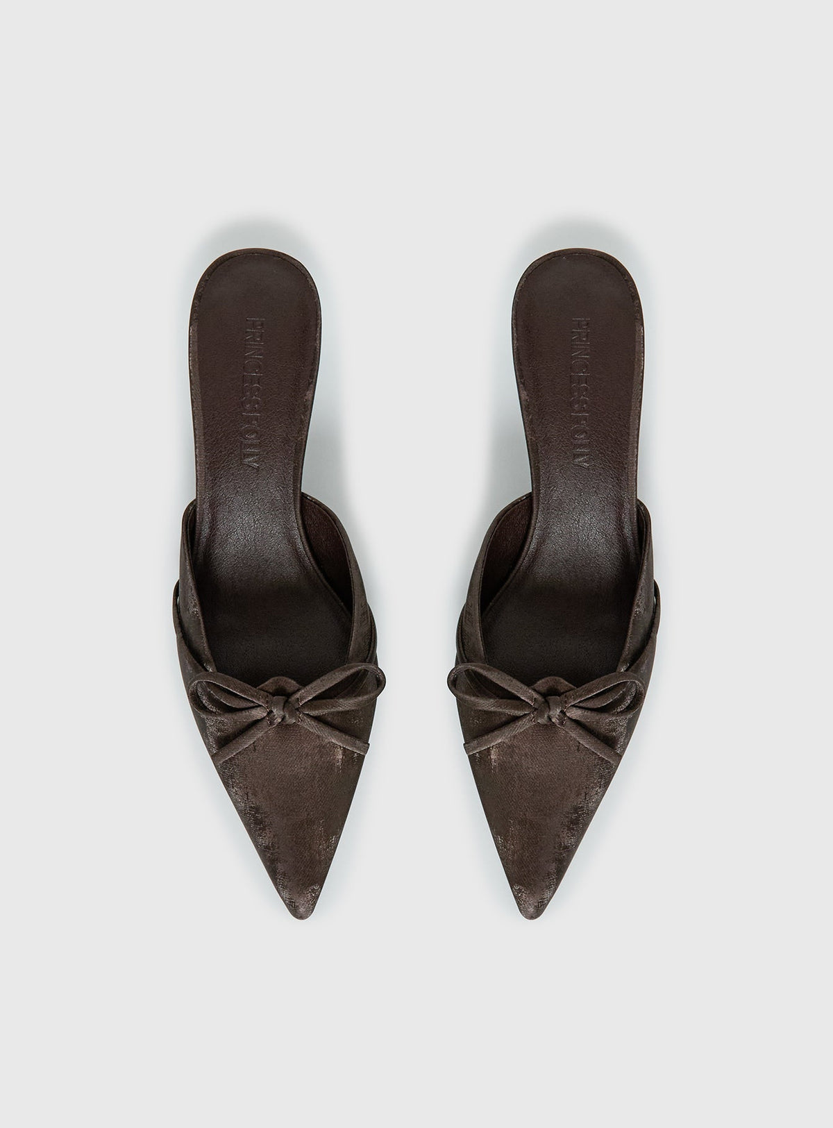 #NOVERA - Tacones Zamora Chocolate de Punta de Ante Sintético -