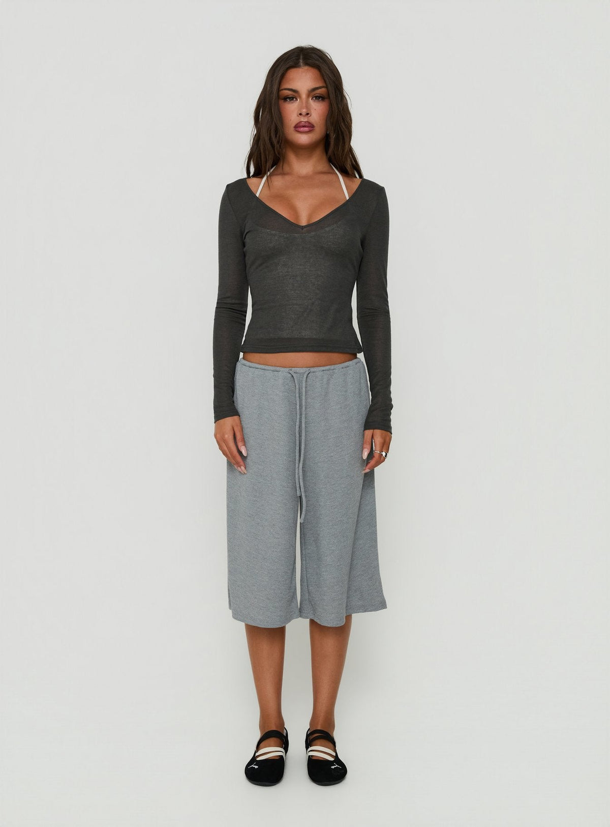#NOVERA - Top Kaiyah Pizarra Transparente con Cuello en V -