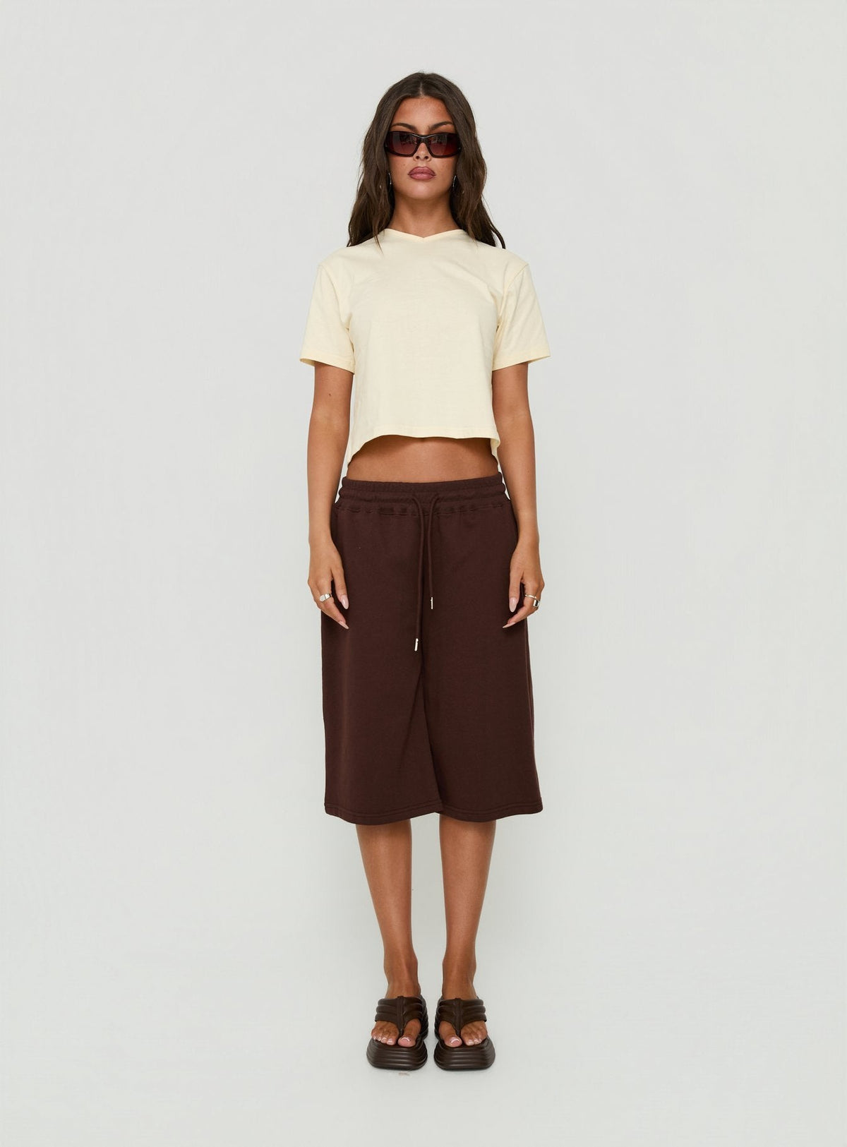 #NOVERA - Shorts Nikko Marrón Largos Polar -