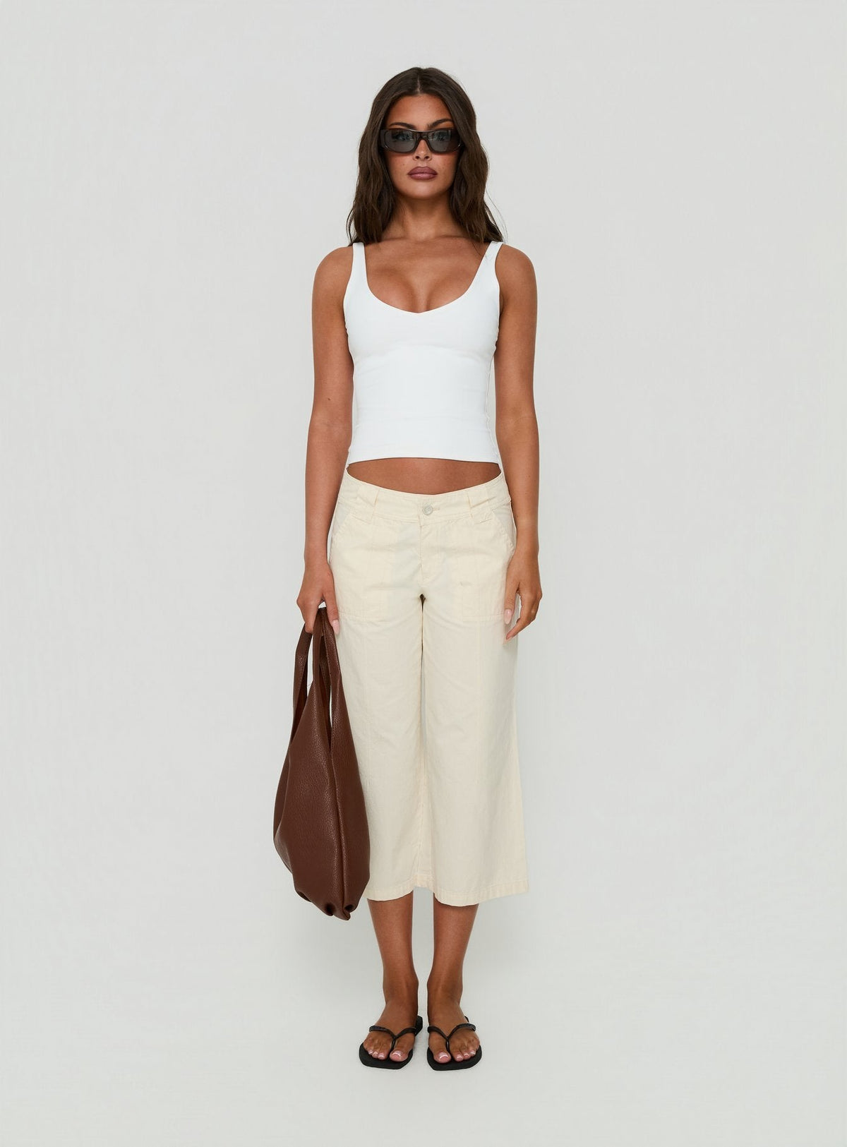 #NOVERA - Camiseta de Tirantes Define Blanca con Cuello en V -