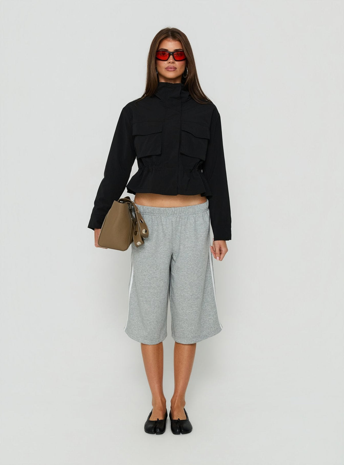 #NOVERA - Chaqueta Annisa Negra de Cuello Alto -