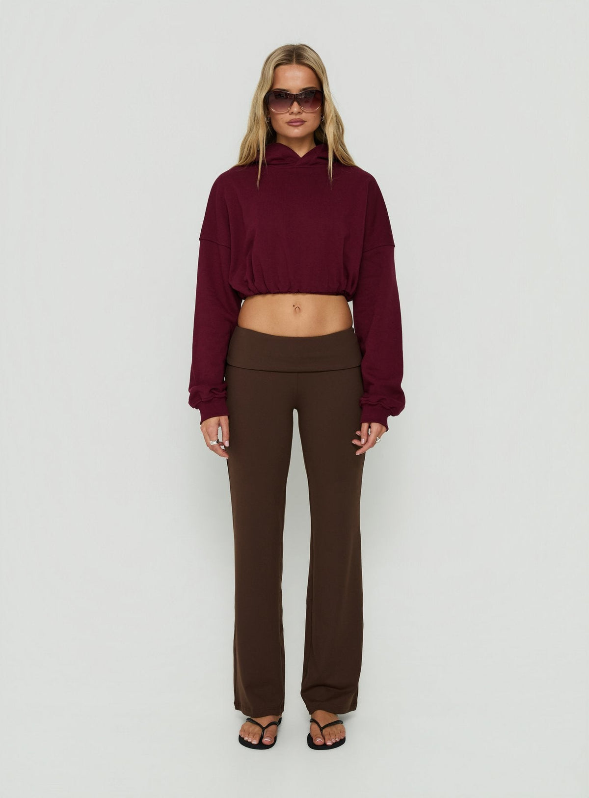 #NOVERA - Sudadera con Capucha Mayse Cereza Crop -