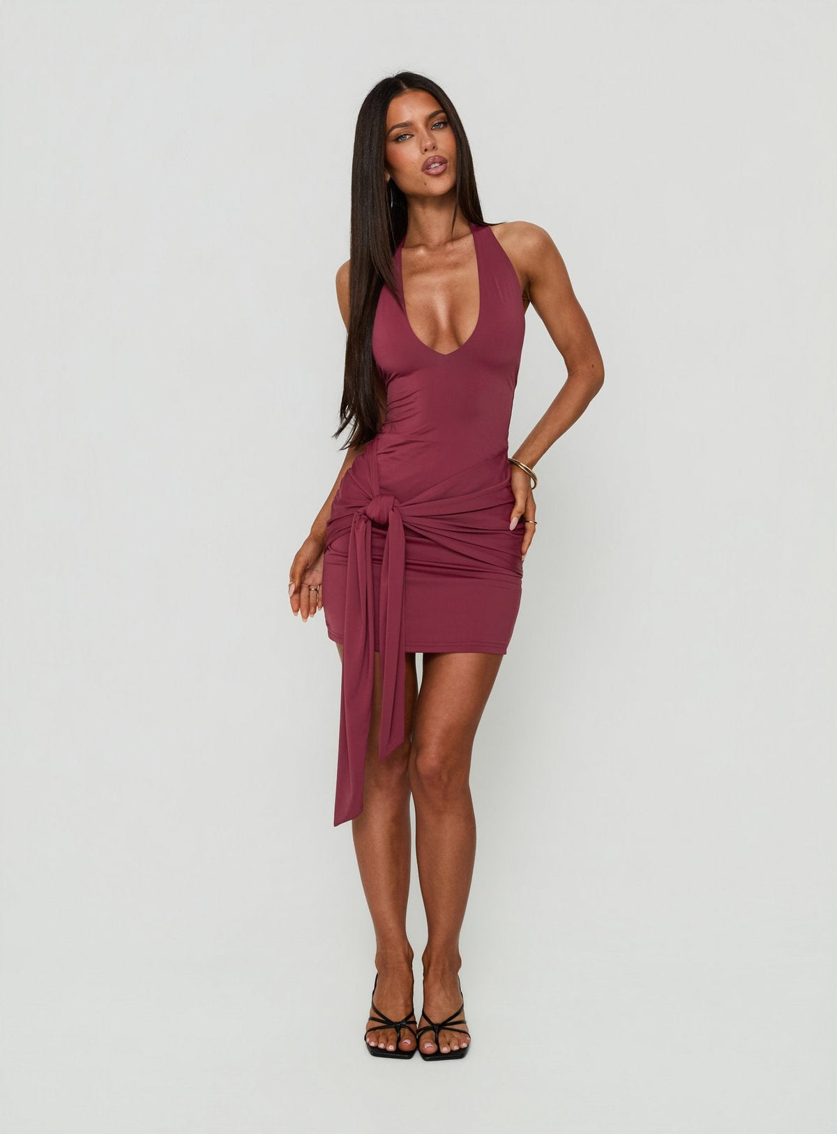#NOVERA - Vestido Mini Poppee Burdeos Halter -