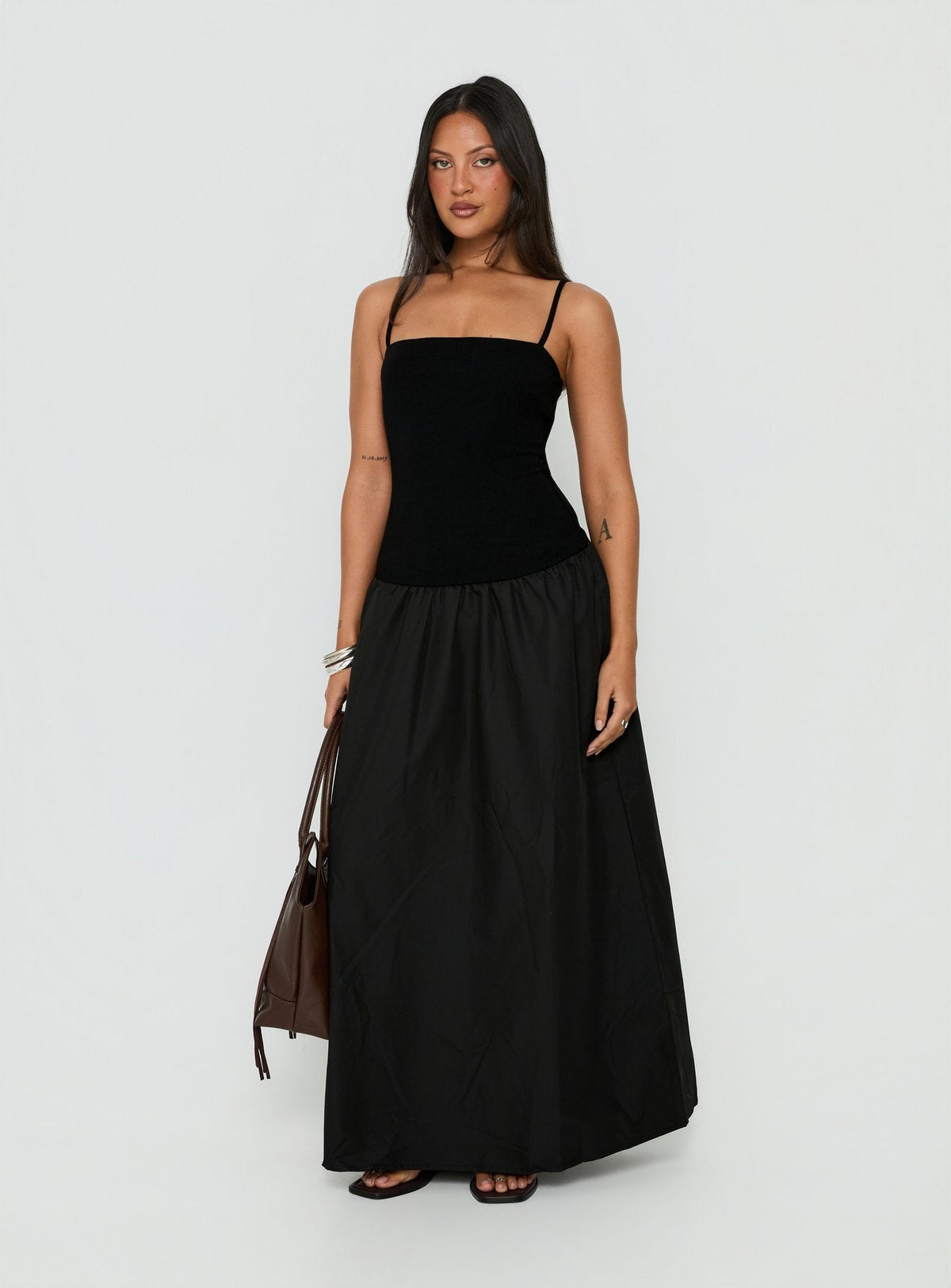 #NOVERA - Vestido Largo Erroll Negro de Punto -