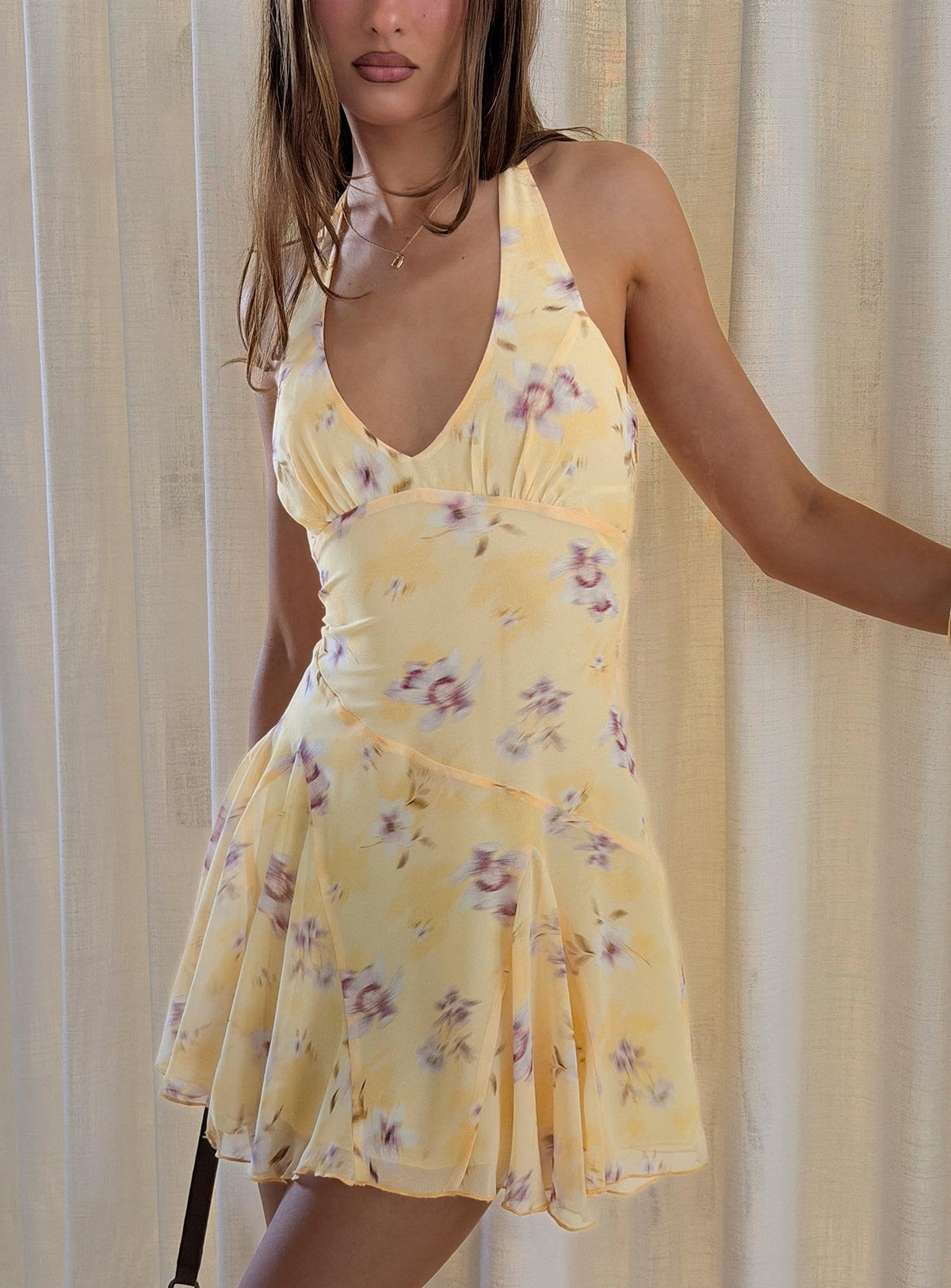 #NOVERA - Vestido Mini Isidorah Amarillo de Flores Halter -