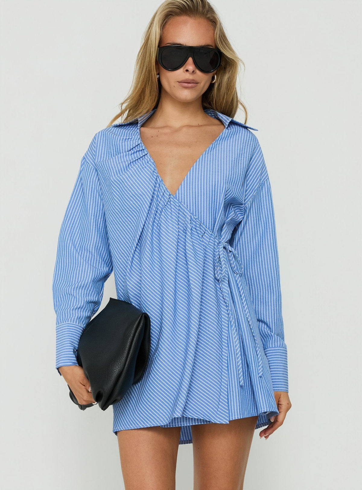 #NOVERA - Vestido Mini Onami Azul de Rayas Cruzado de Manga Larga -