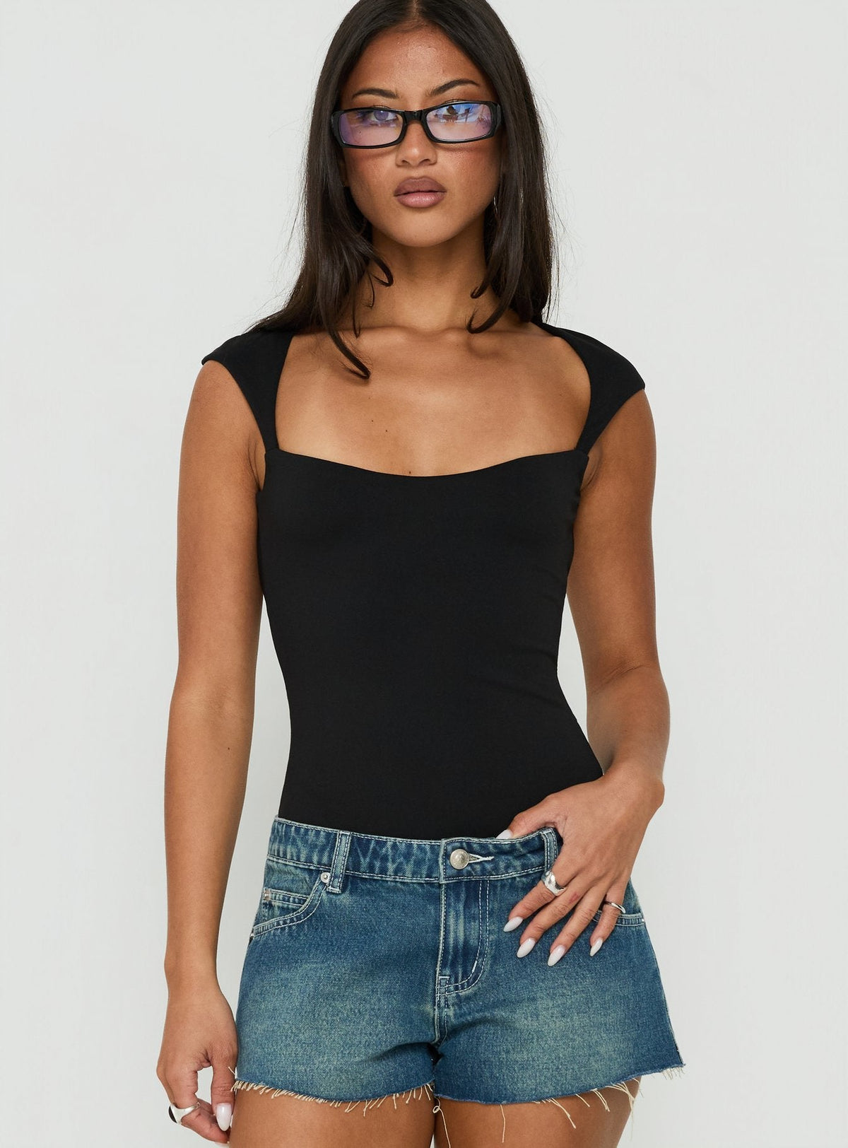 #NOVERA - Body Fabienna Negro de Escote Redondo de Manga Corta -