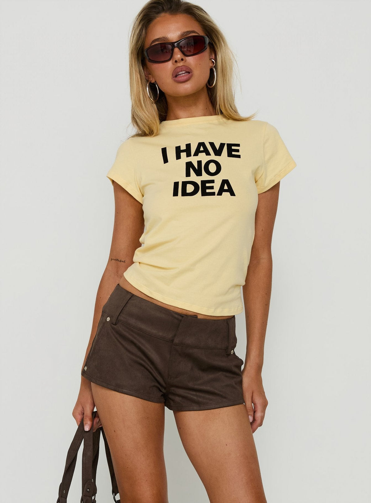 #NOVERA - Shorts Lydee Marrón con Cordones -
