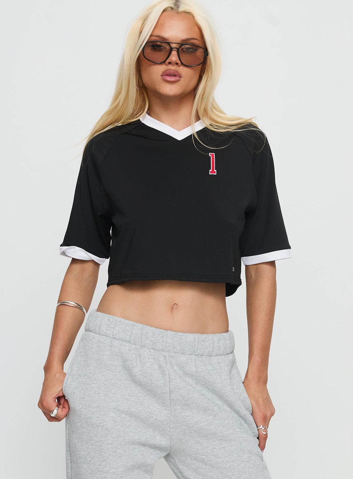 #NOVERA - Camiseta Trujillo Negra Crop -