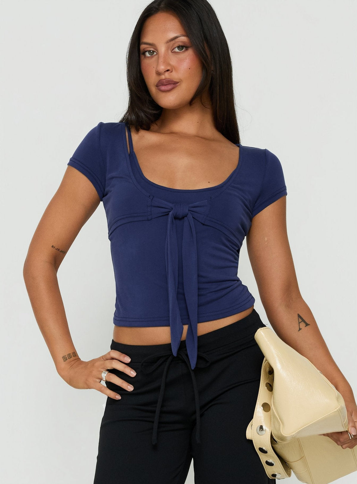 #NOVERA - Top Celinne Azul Marino de Capas Micro -