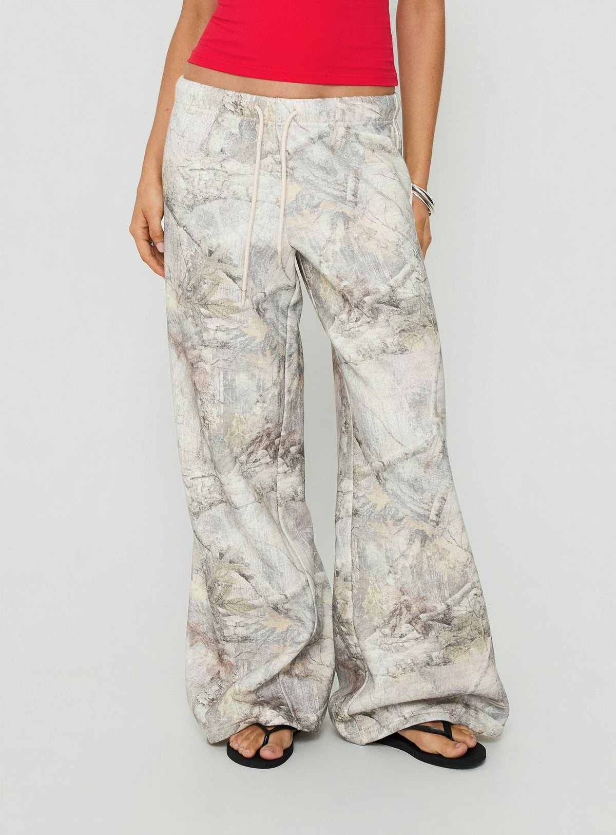 #NOVERA - Pantalón de Chándal Kennah Camuflaje de Pierna Ancha -