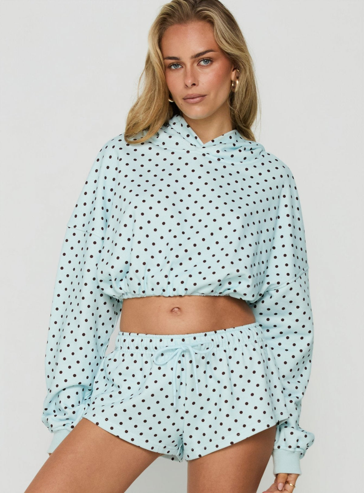 #NOVERA - Sudadera con Capucha Mayse Azul de Lunares Crop -